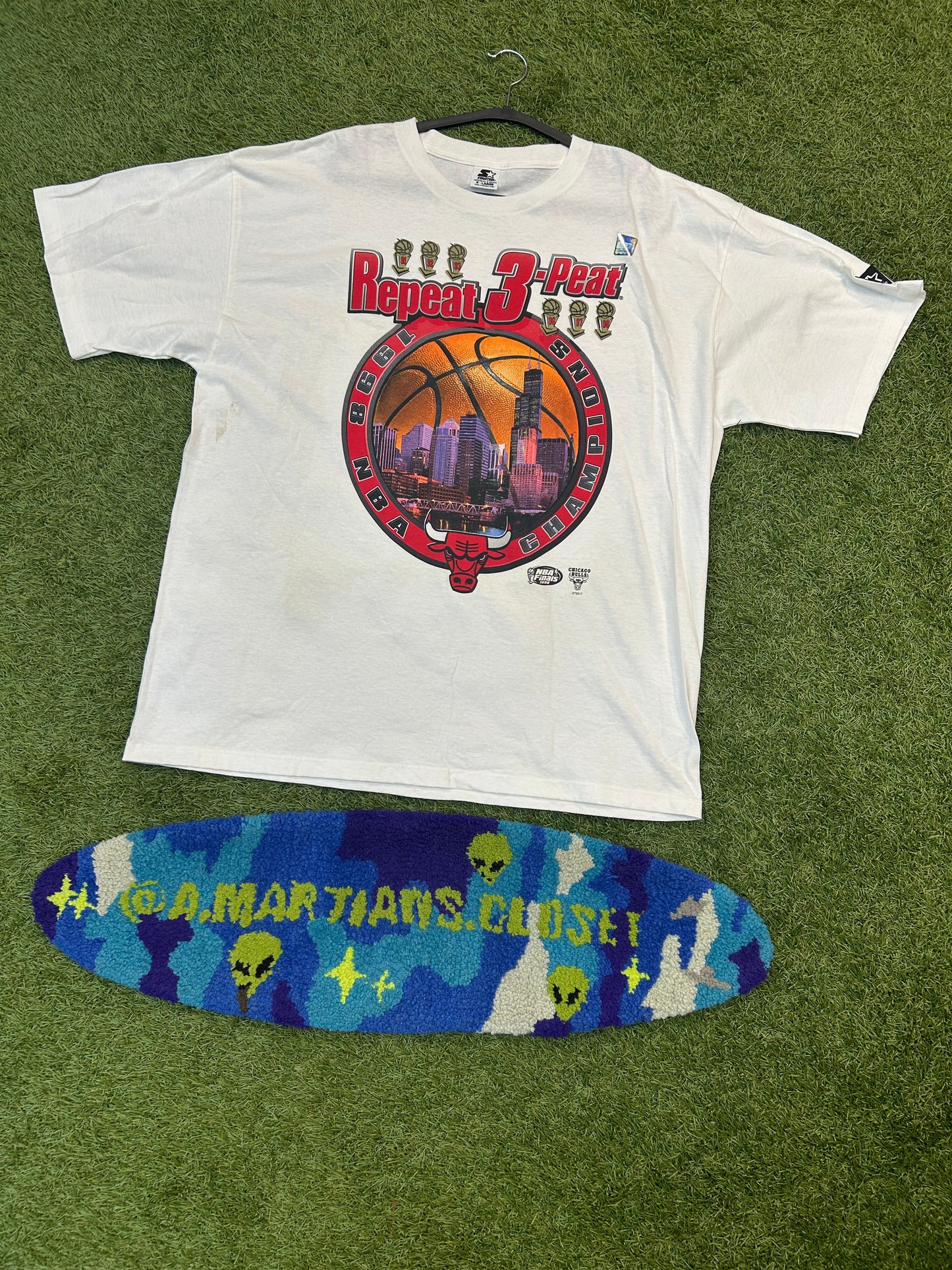 Vintage Chicago Bulls NBA Repeat  3 Peat Starter Tee