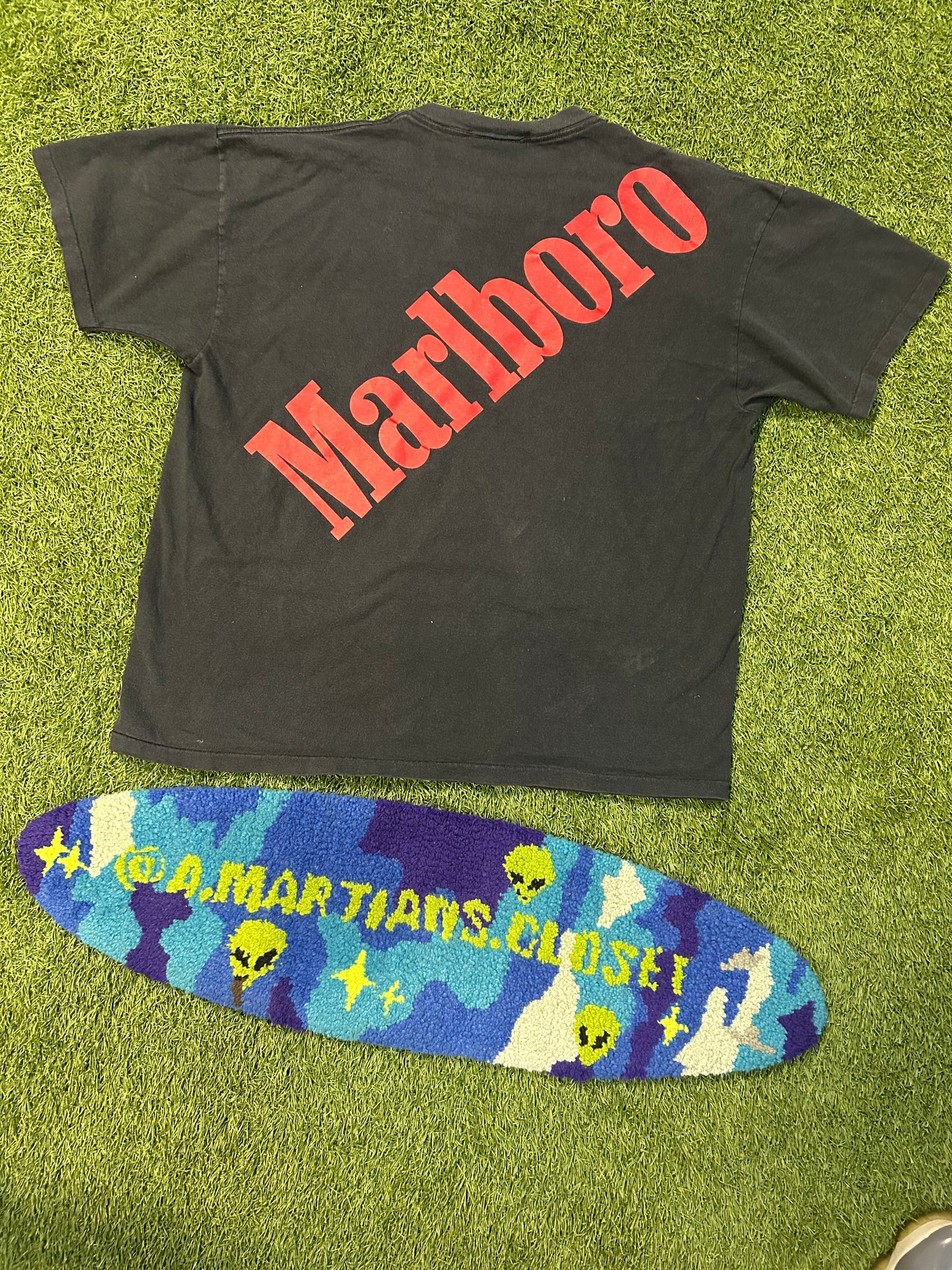 Vintage 90s Marlboro Front Pocket Tee