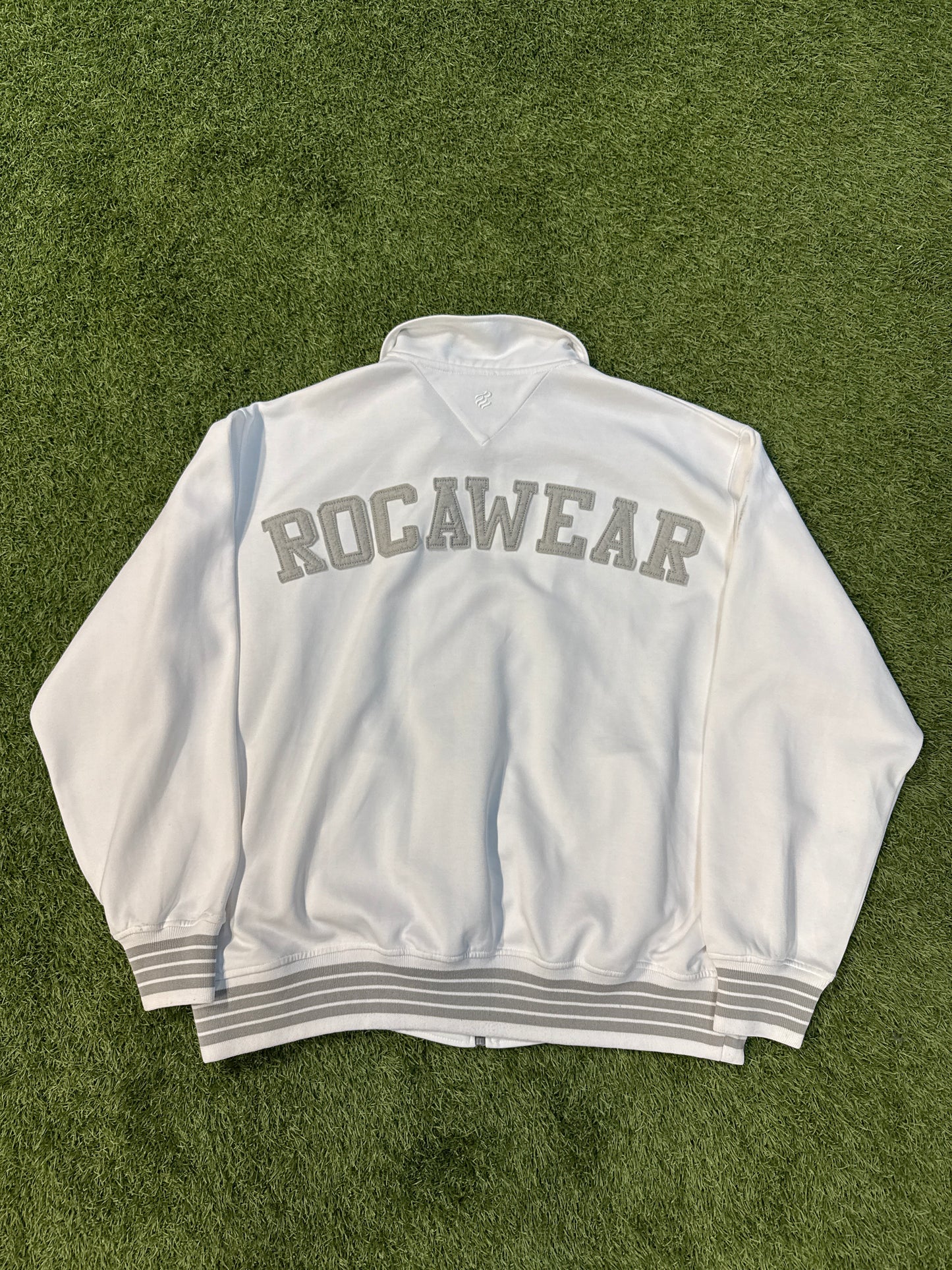 Y2K “ROCAWEAR” ZIP UP JACKET