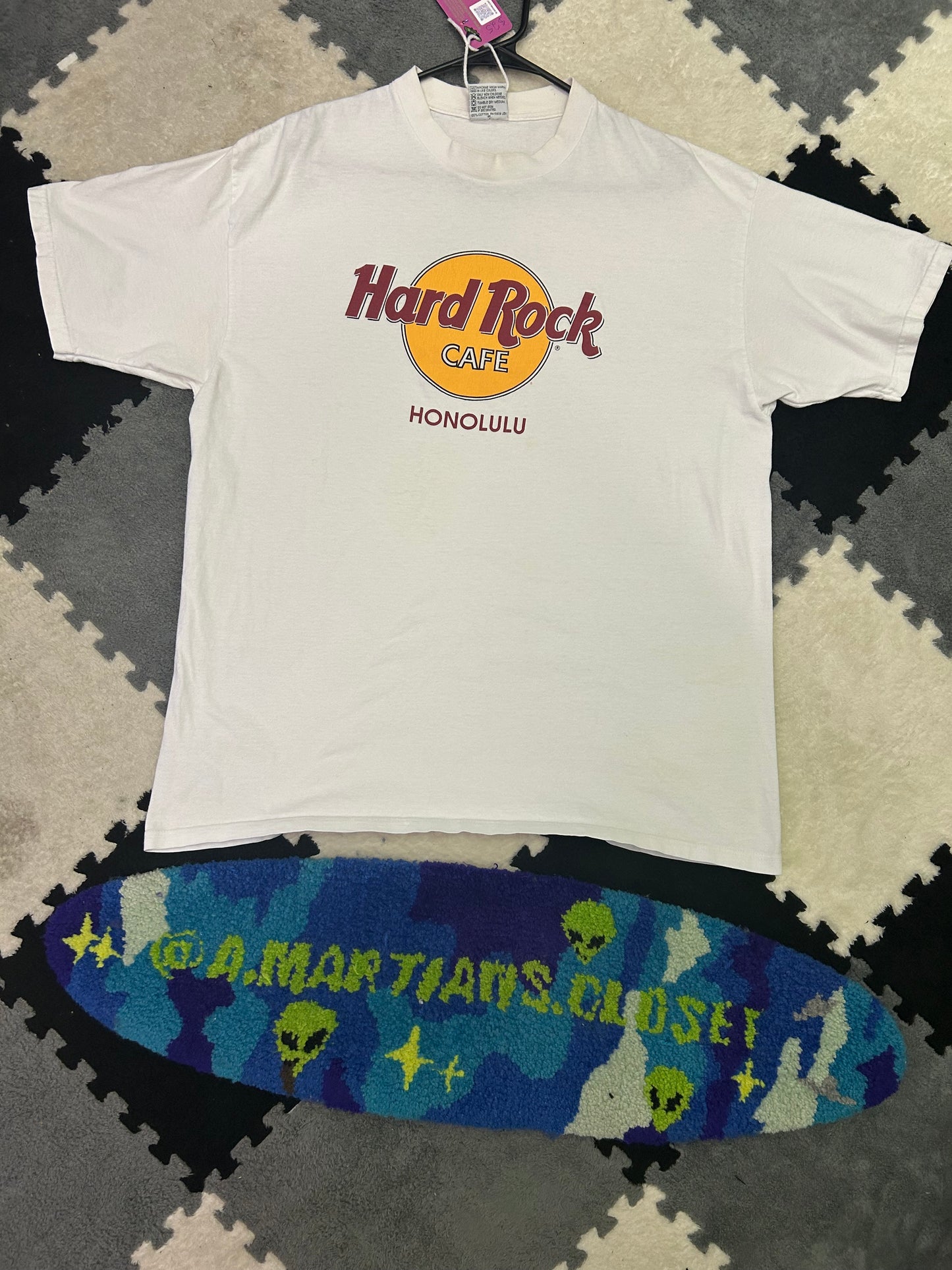 Vintage Hard Rock Cafe Honolulu Tee