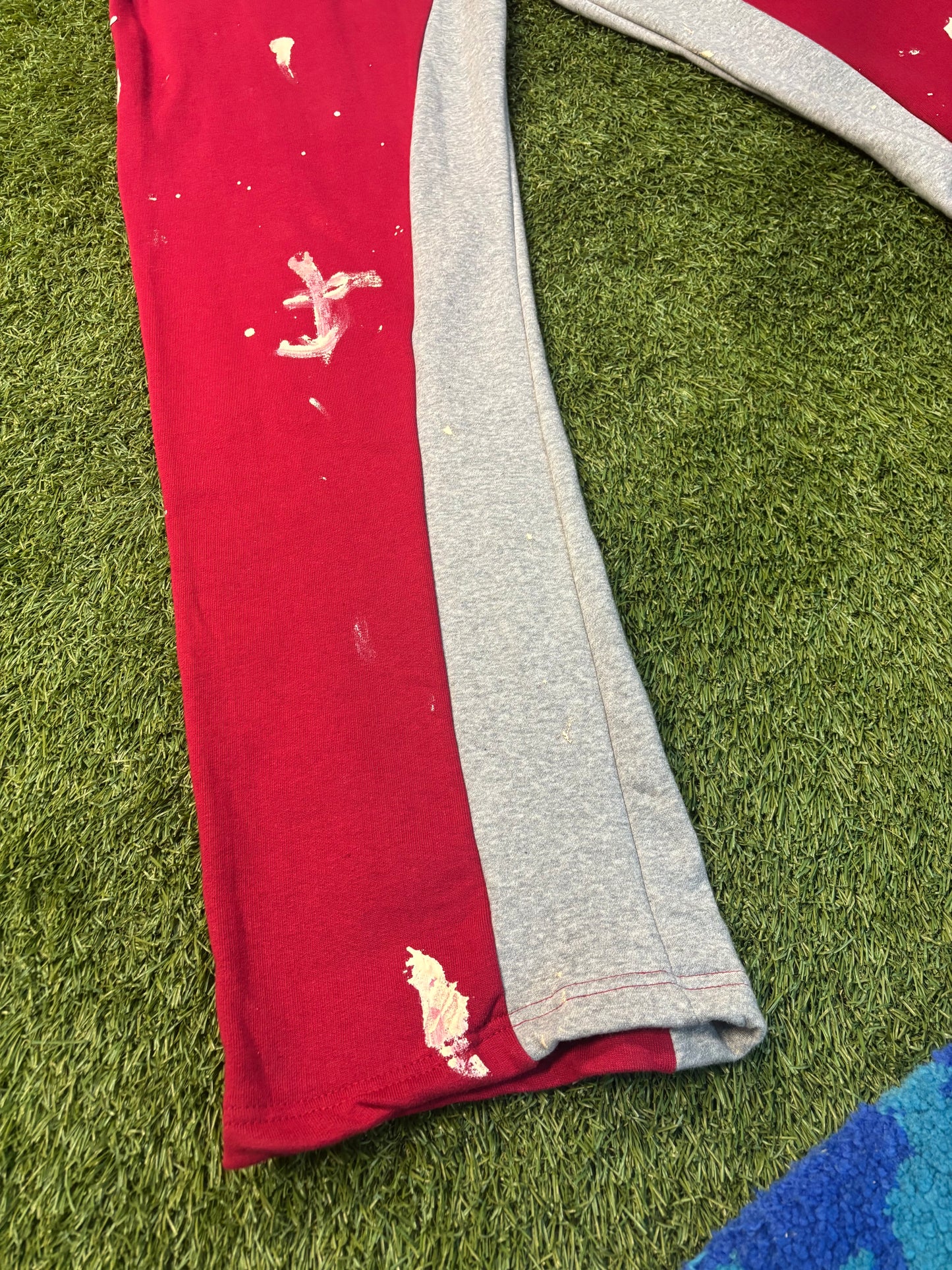 MNML 3 Patch Contrast Red Sweatpants