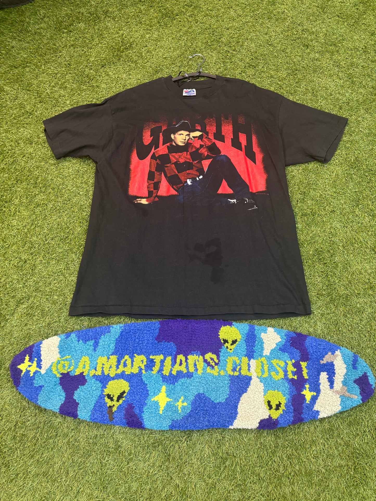 Vintage 1993 Garth Brooks On Tour Hanes Beefy T