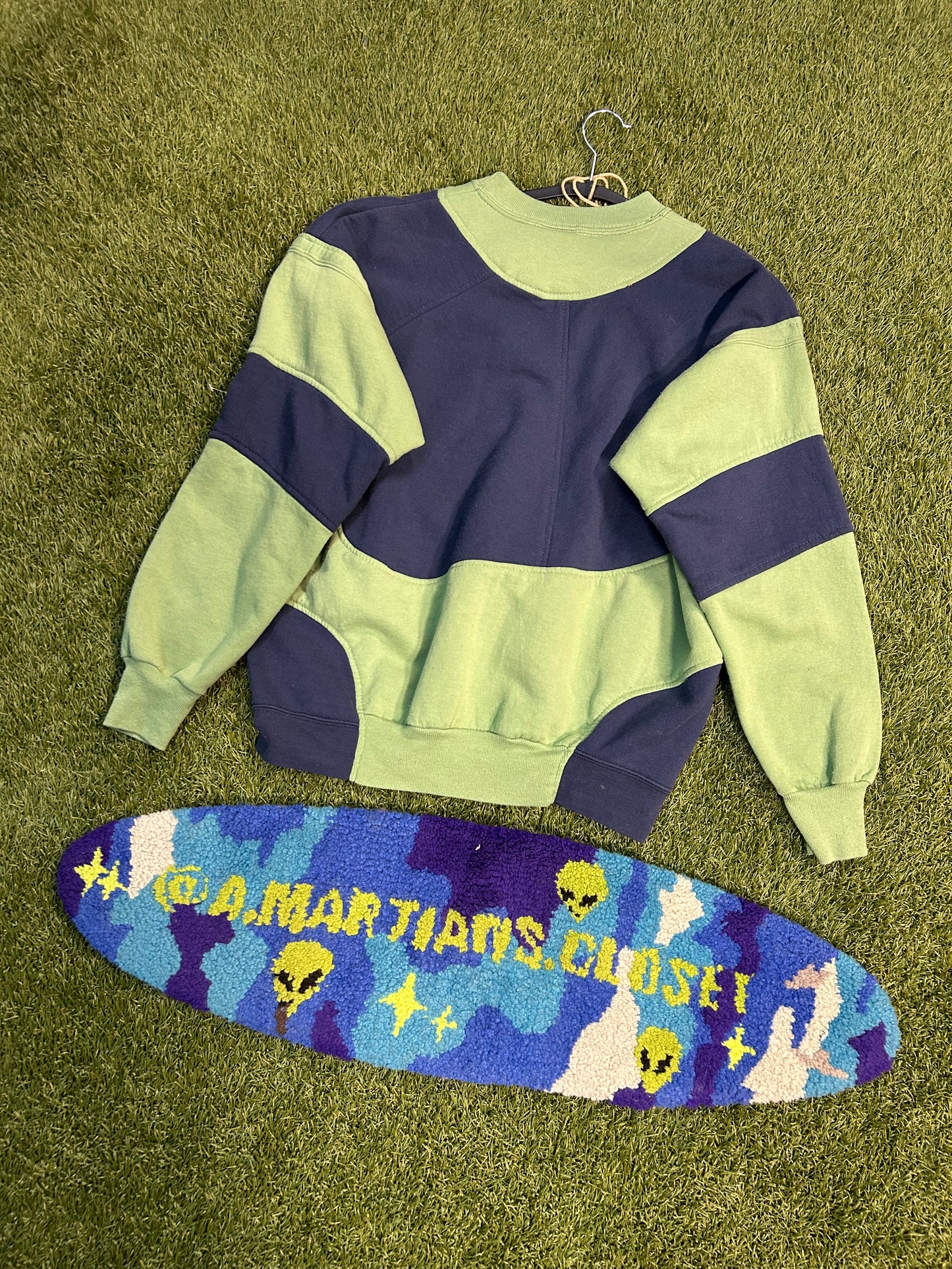 Y2K Nike Center Swoosh Wavey Colors