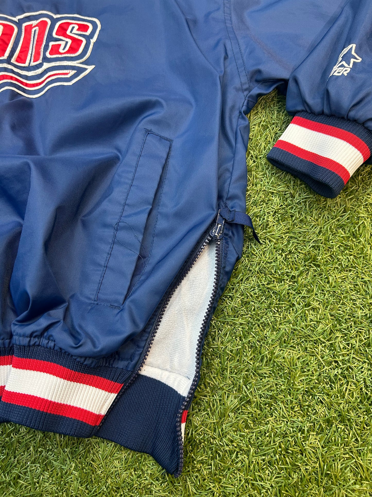 Vintage 90s Starter Cleveland Indiana’s Windbreaker Pullover