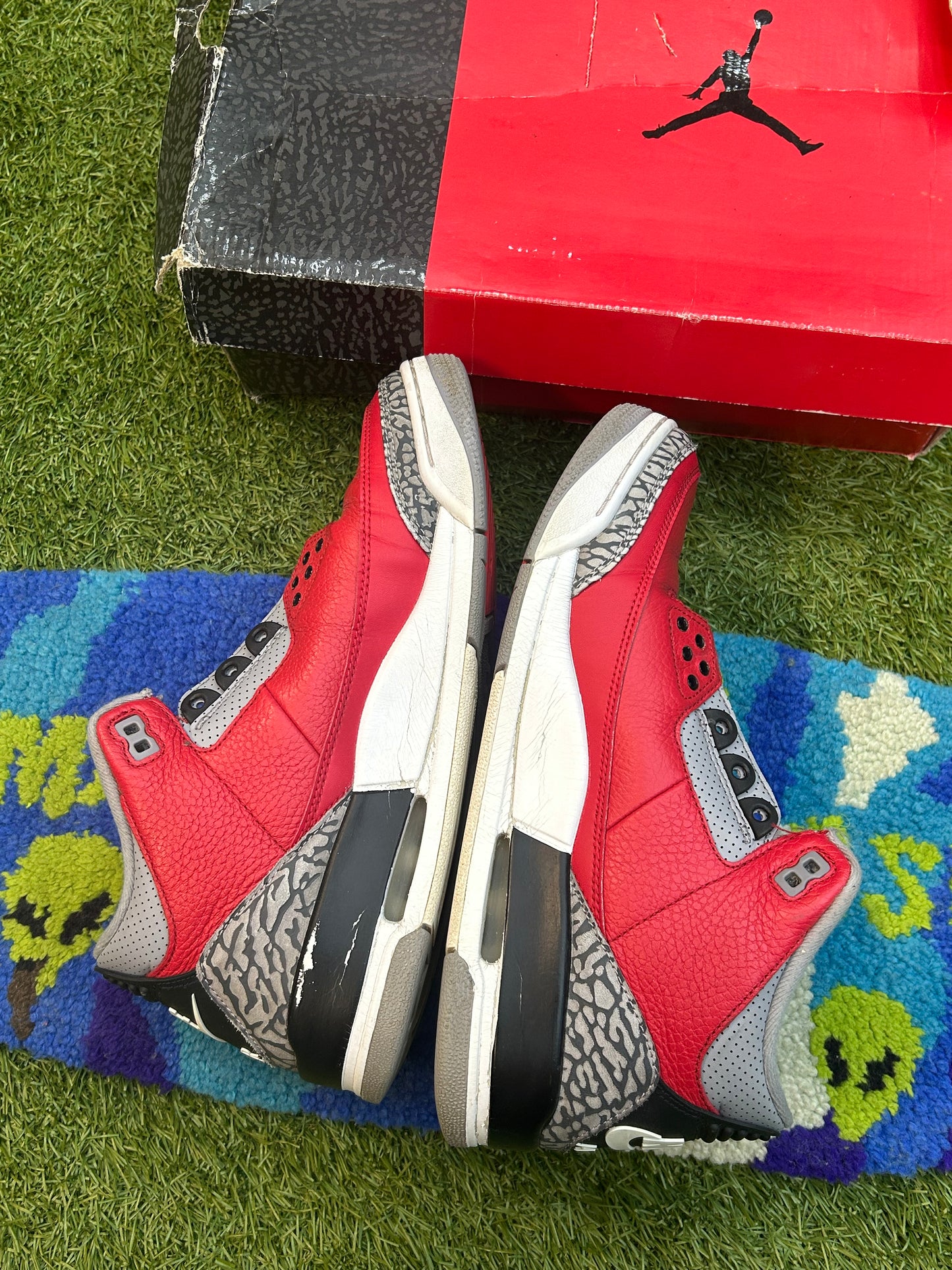 Jordan 3 Retro Fire Red Cement