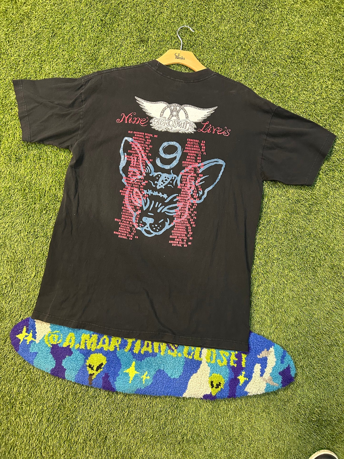 Vintage 90s Aerosmith Nine Lives Concert Tee
