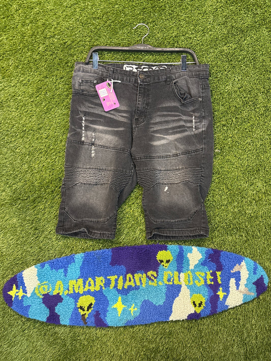 LR Scoop Black Jean Shorts Size 36