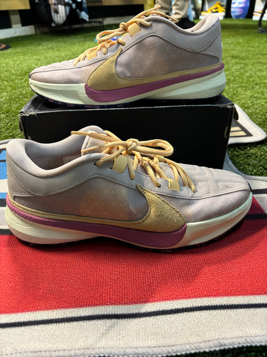 Nike zoom freak 5 stone