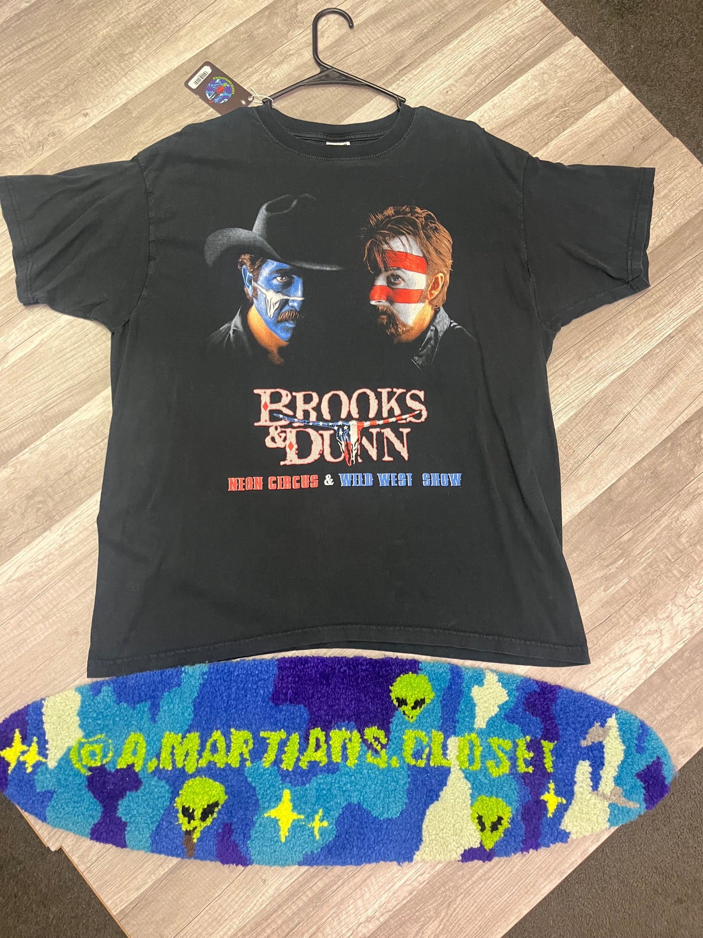Vintage Brooks & Dunn Neon Circus Tour Tee