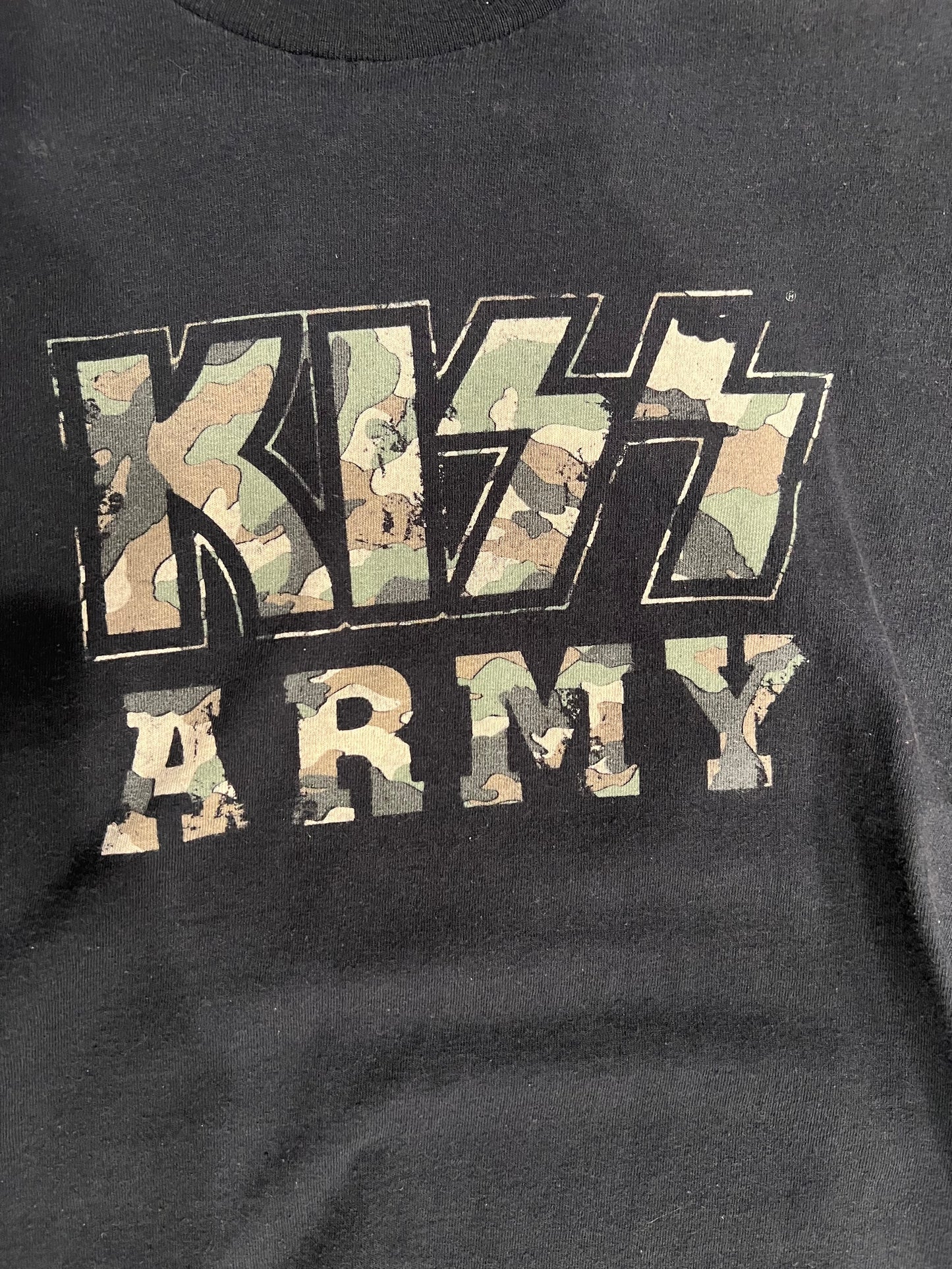 Y2K “Kiss” Tee