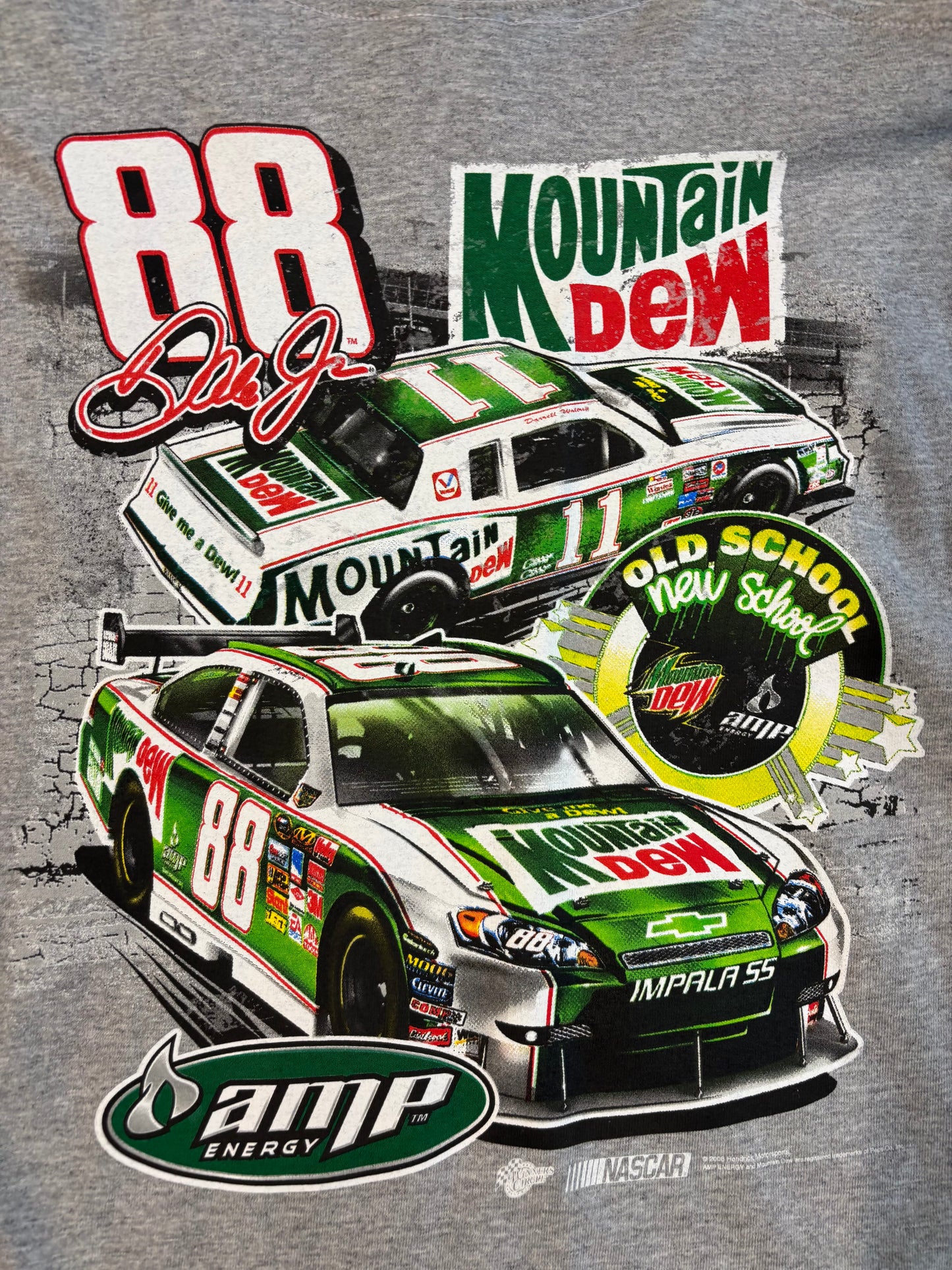 2008 Dead stock Dale Jr Mountain Dew Amp Energy NASCAR T-Shirt Size Large Winners circle tag