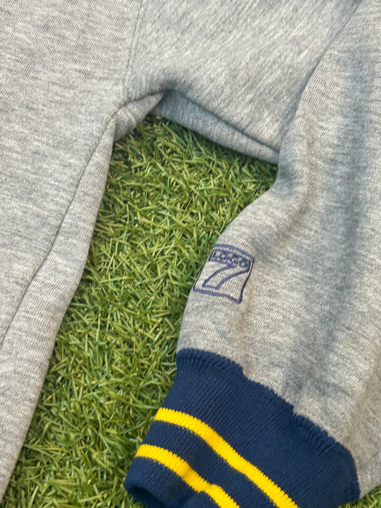 Vintage Logo7 Michigan Wolverines Embroidered Crewneck