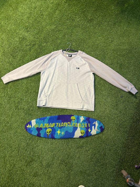 Y2K Nike Light Tan Crewneck W/Front Pocket