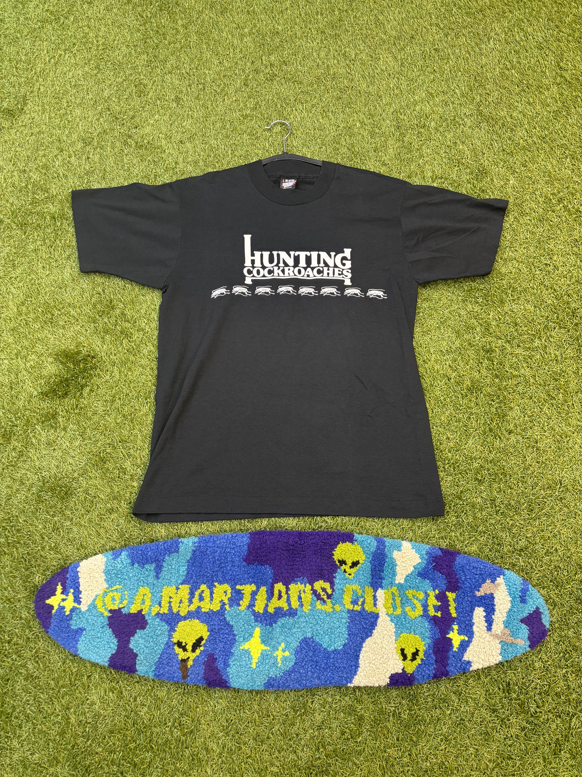 Vintage 1990 Hunting Cockroaches World Tour Tee