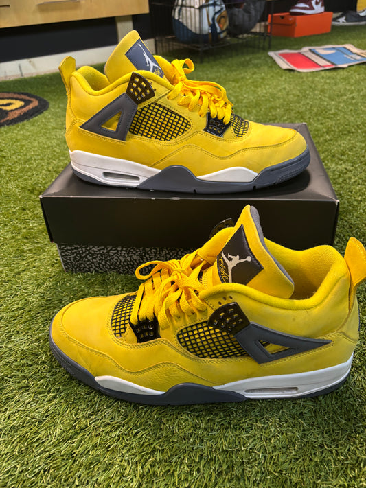 Jordan retro 4 lightning