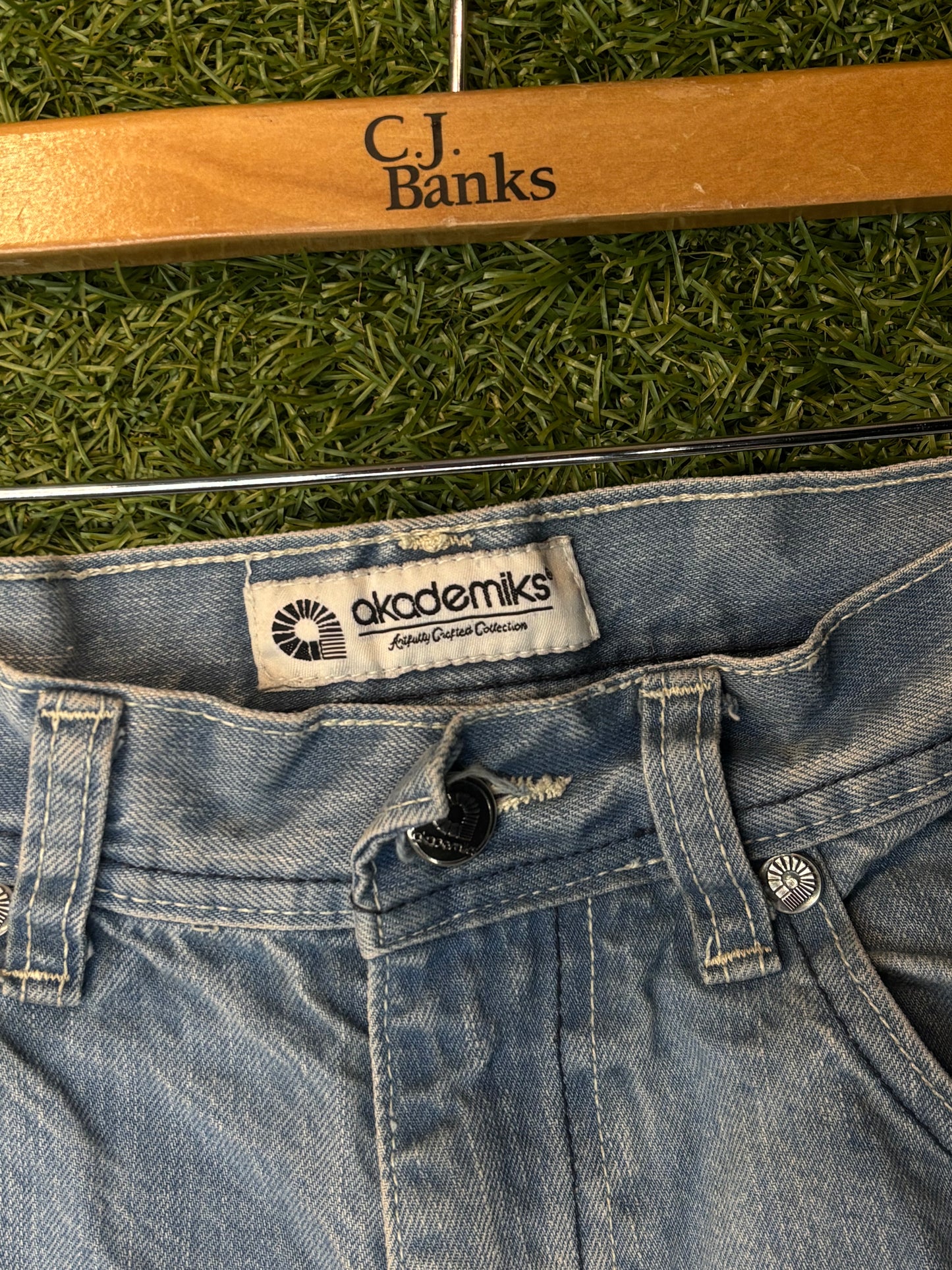 90s Akademiks Distressed Jorts