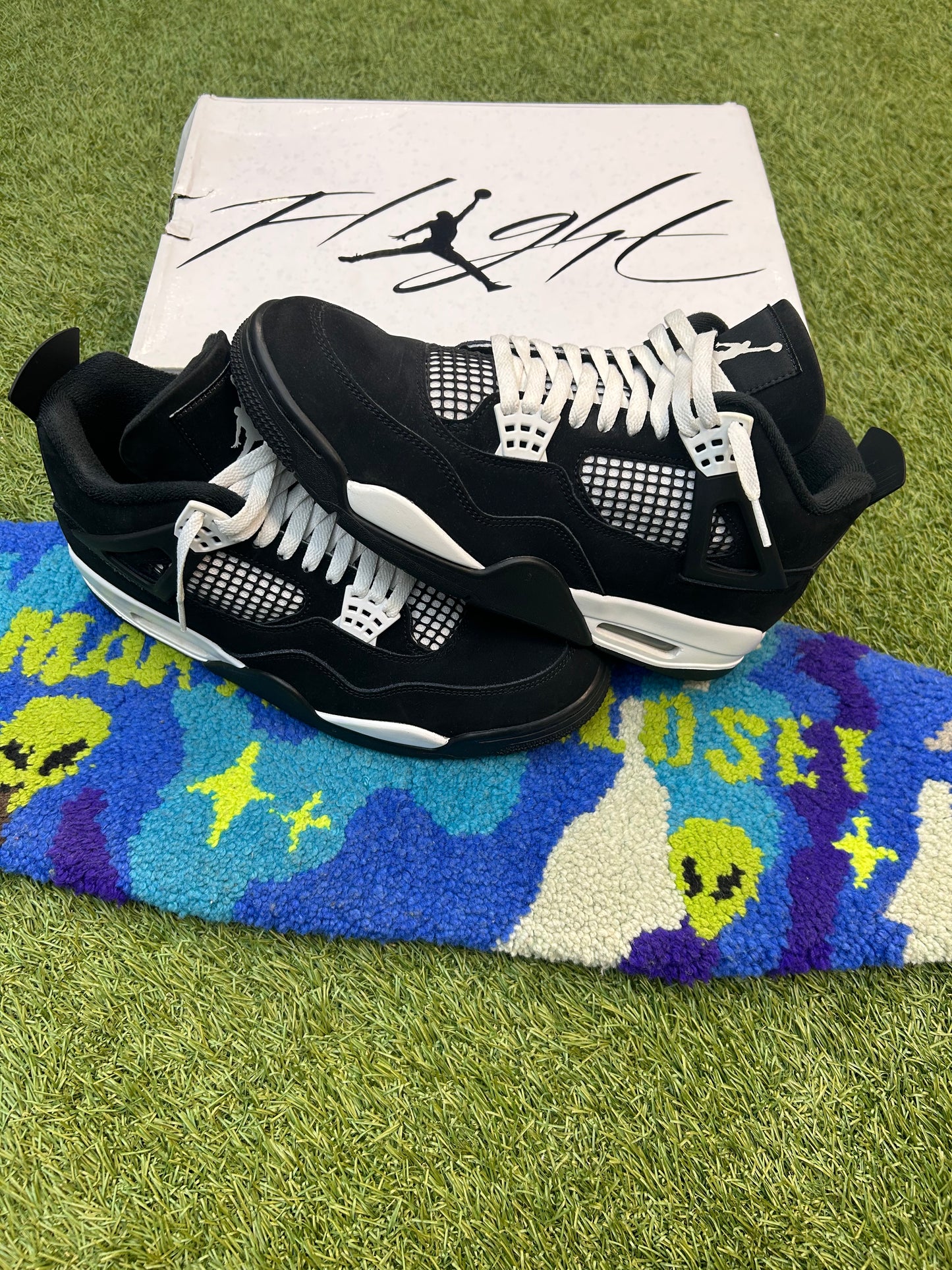 Jordan Retro 4 White Thunder(Used)