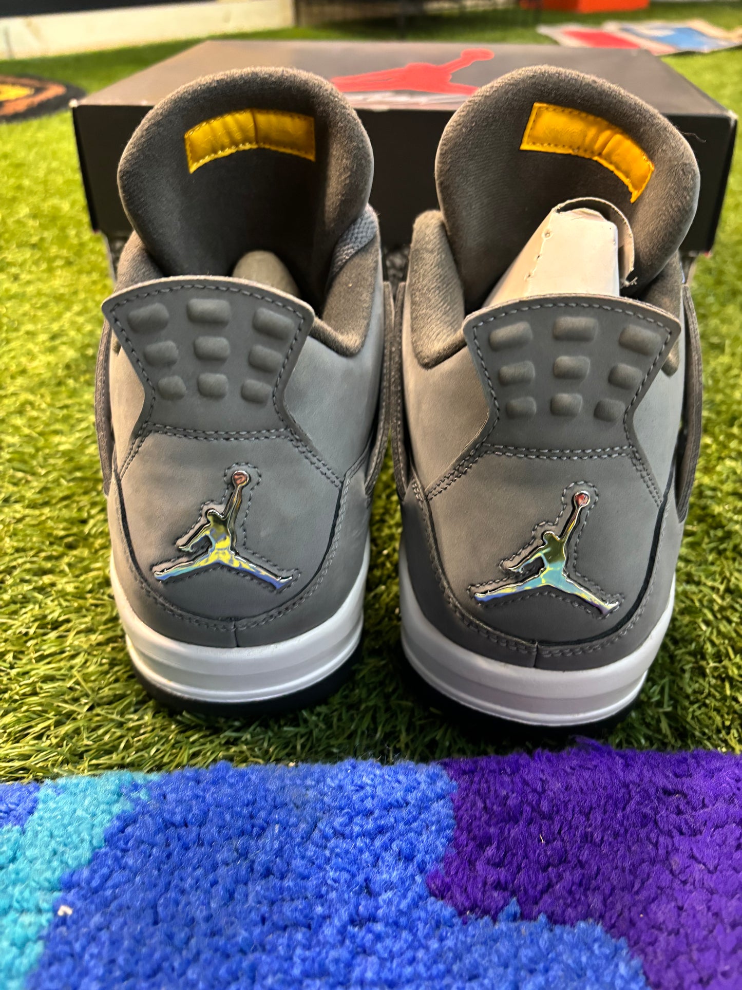 Jordan retro 4 cool grey