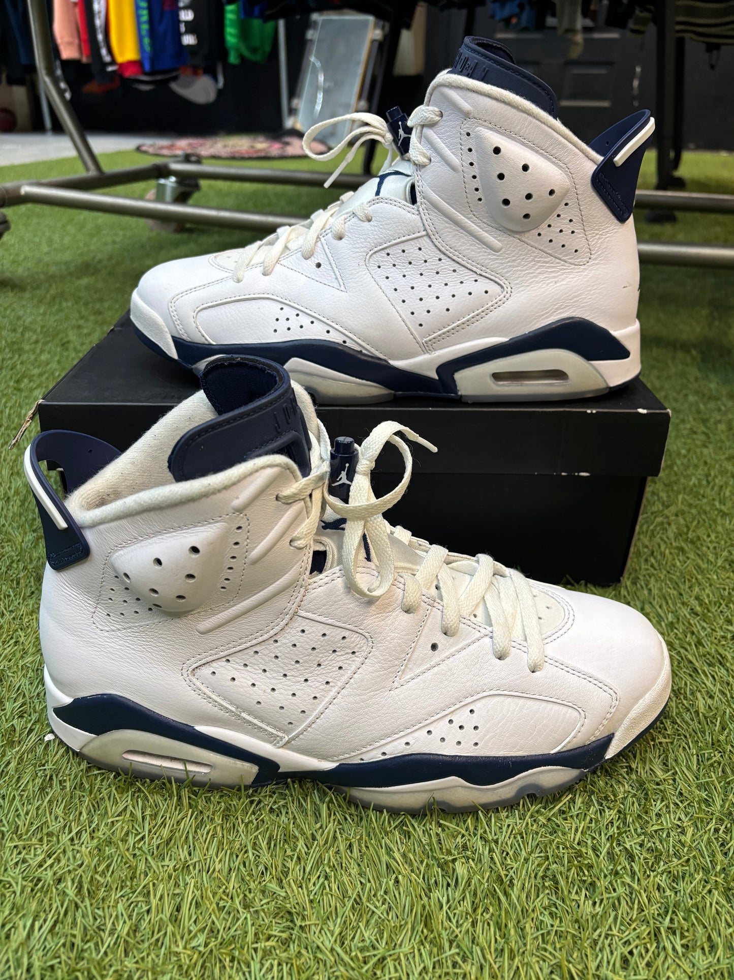 Jordan Retro 6 “ midnight navy”