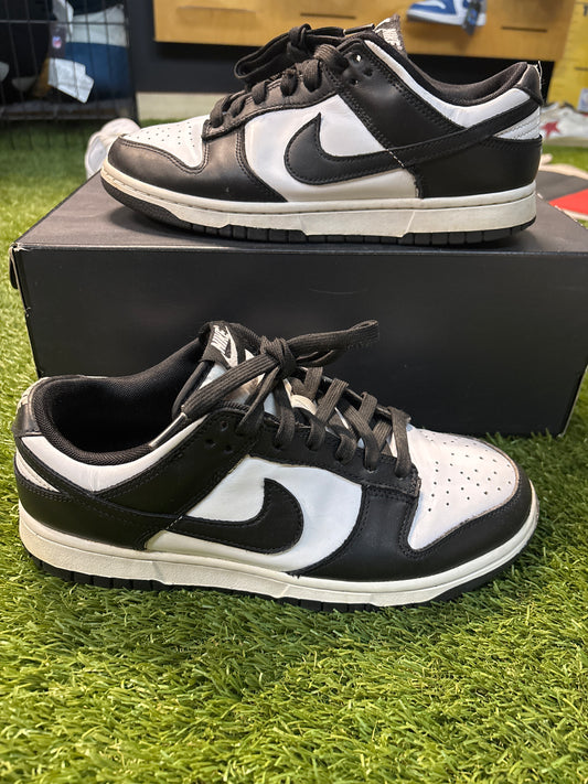Nike panda dunks size 8