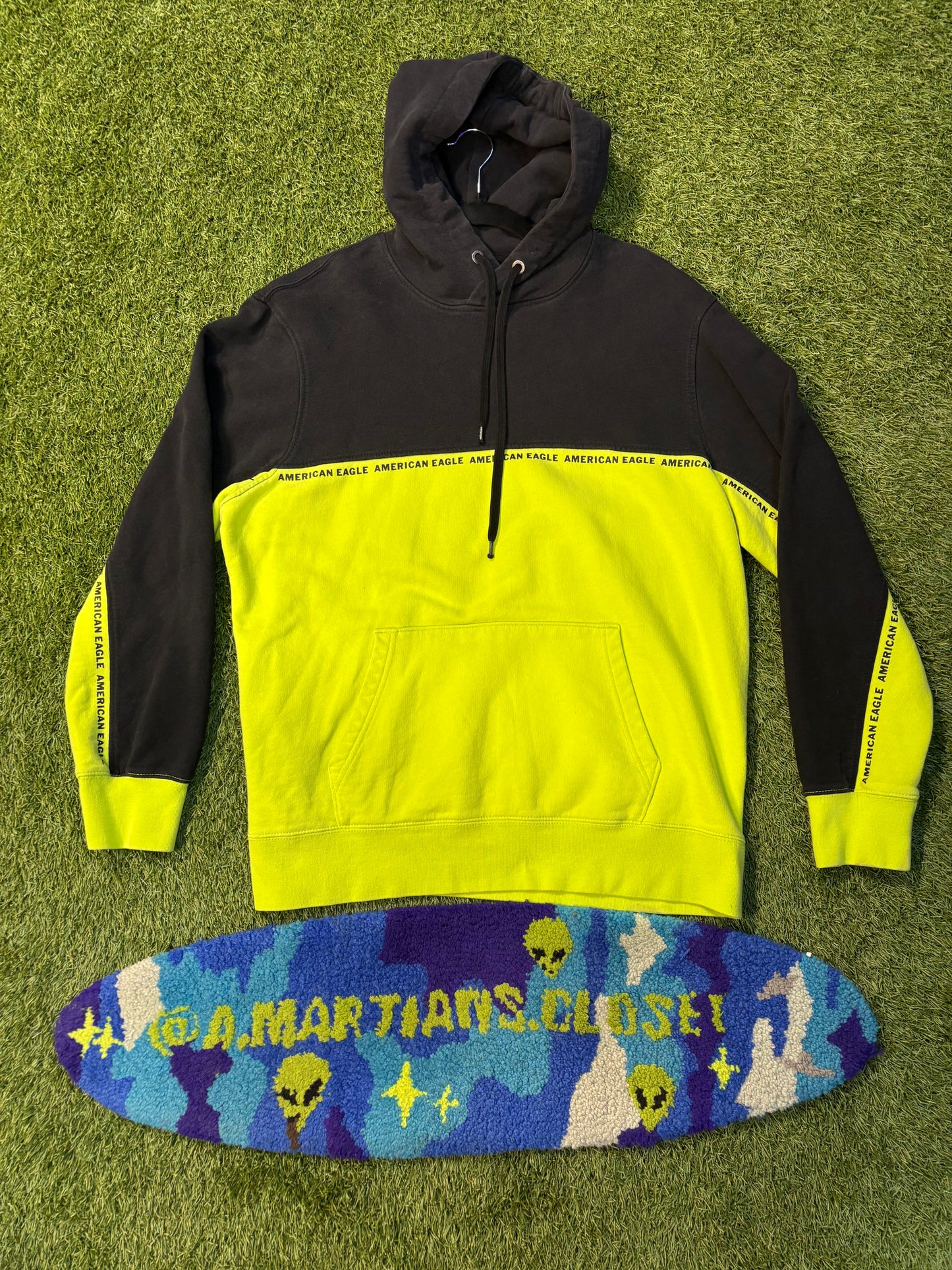 Black and Lime Green American Eagle Hoodie Size XL