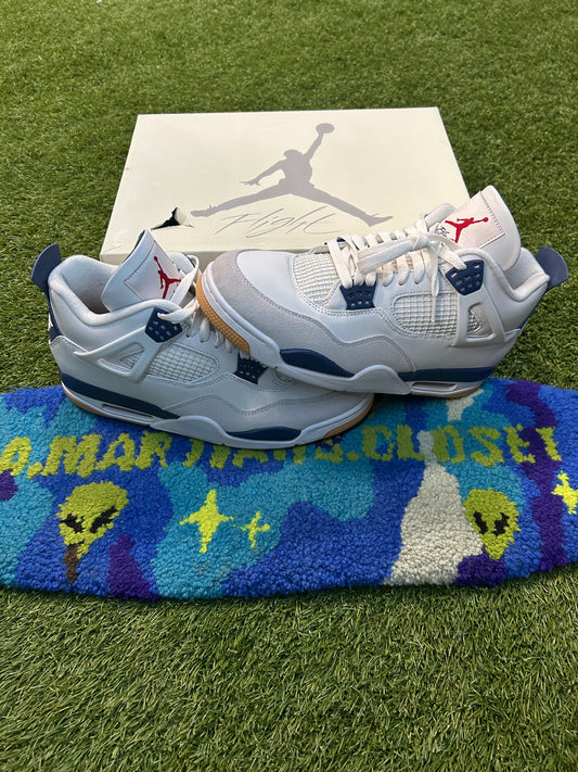 Jordan 4 Retro SB’s Navy