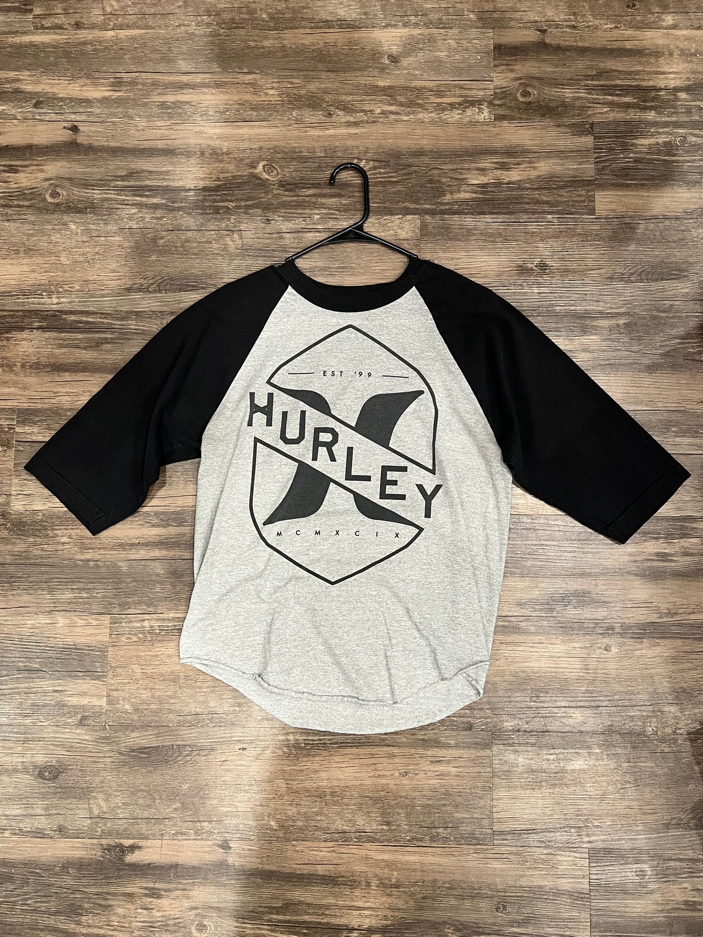 Hurley 3/4 Sleeve Tee