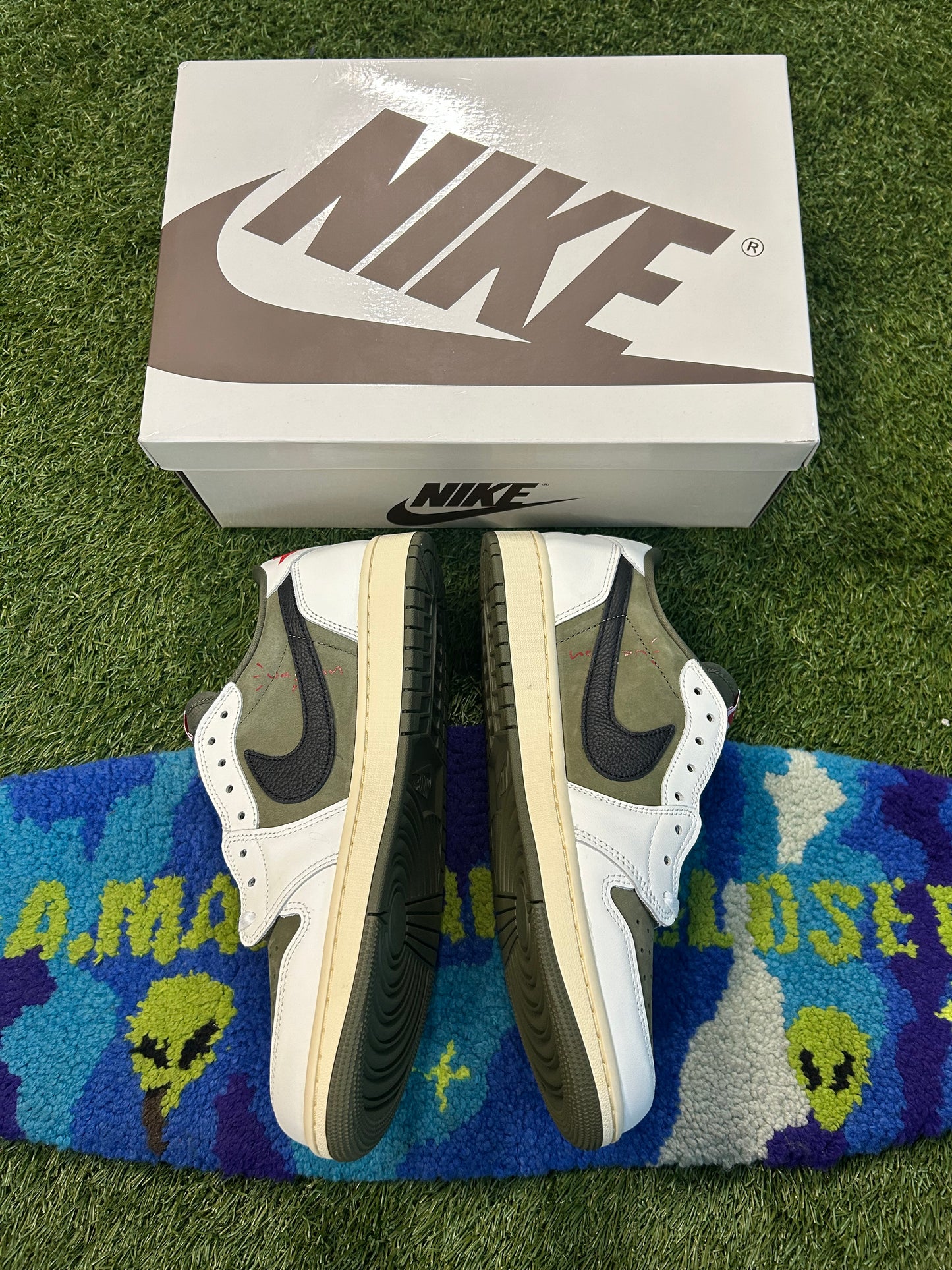 Jordan 1 Retro Low OG Travis Scott Medium Olive