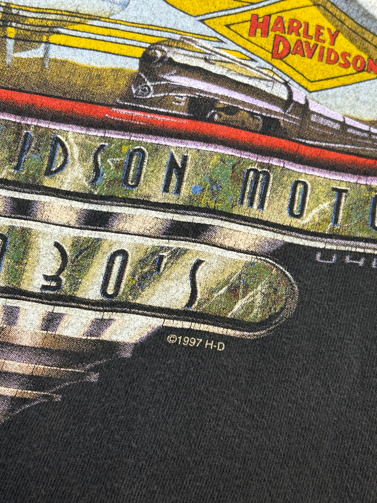 Vintage 1997 Harley Davidson American Classic Reflections CutOff Tee