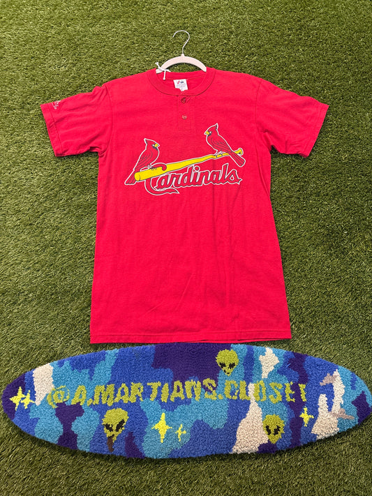 Men’s small cardinals tee shirt