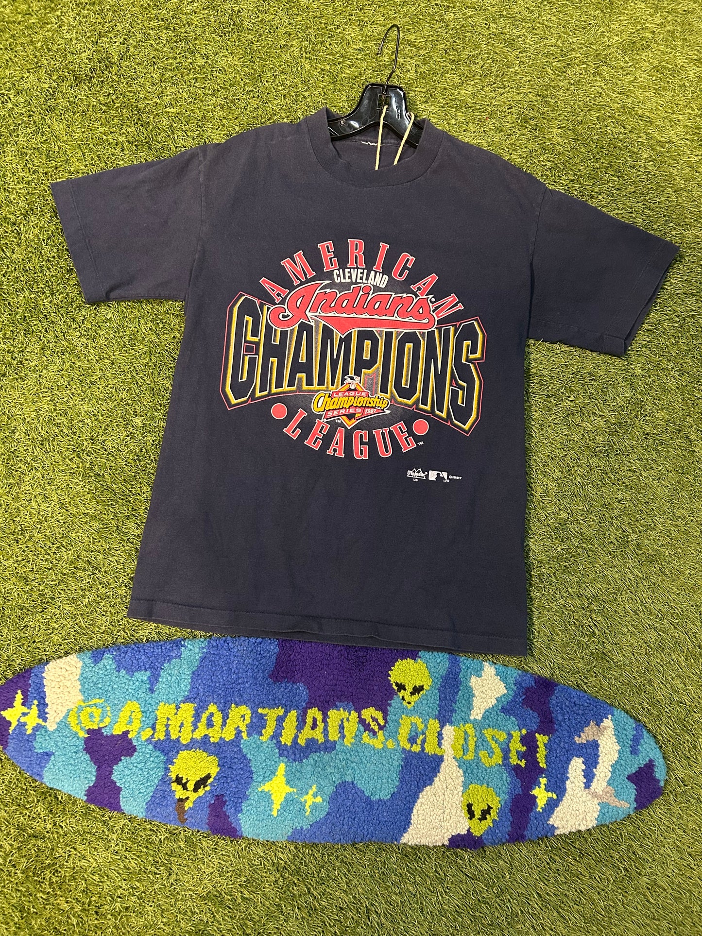 Vintage 1997 Majestic Cleveland Indians League Champions Tee