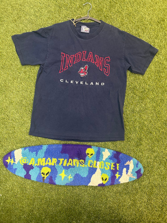 Vintage Lee Sports Cleveland Indians Embroidered Tee