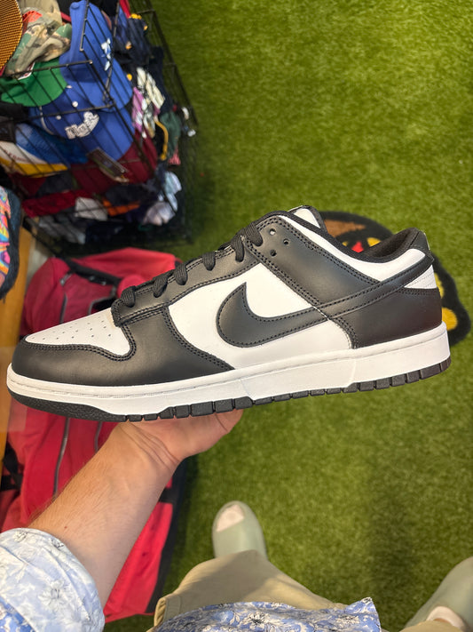 Nike dunk low panda size 13