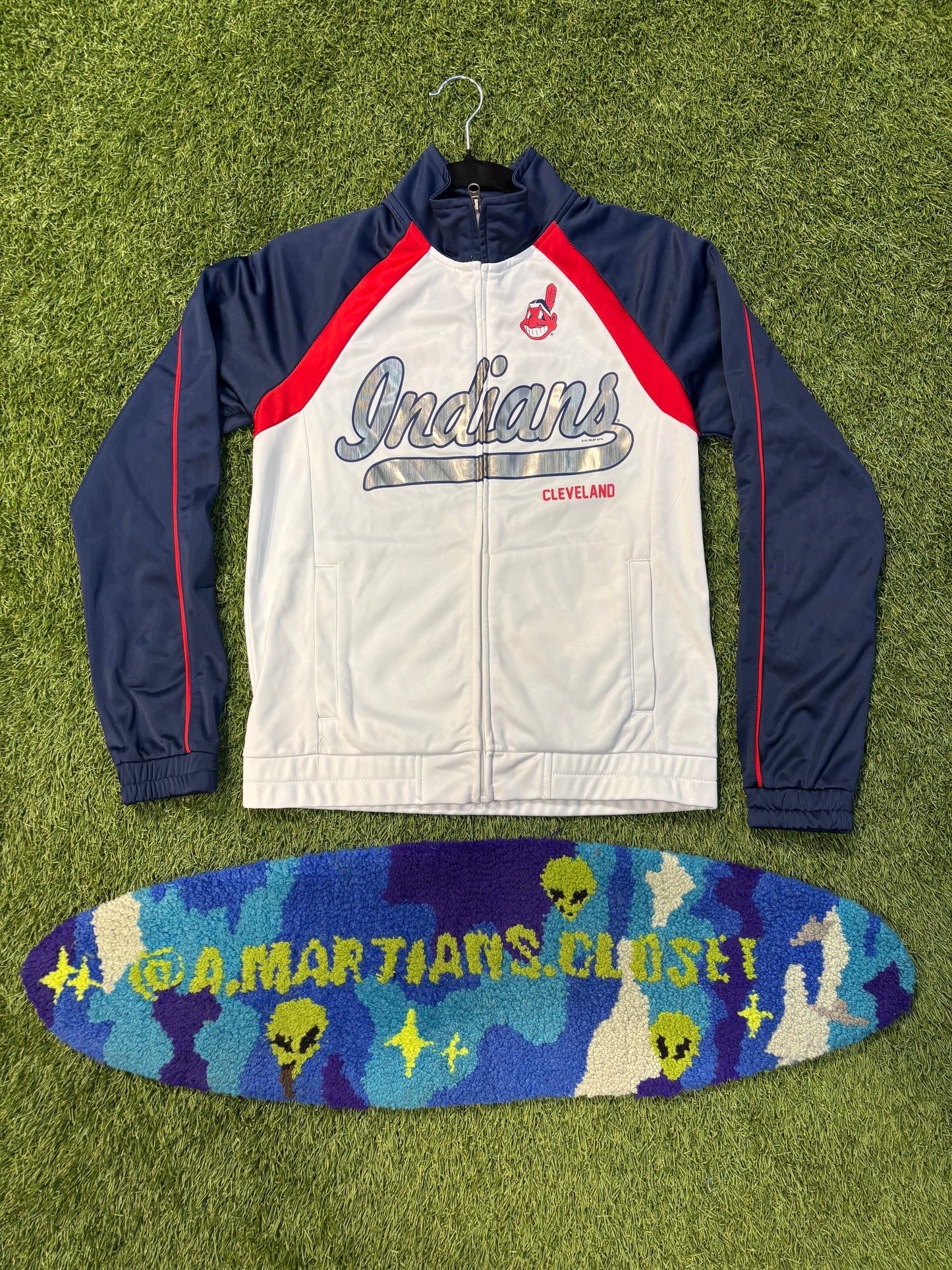 Woman’s 2016 Cleveland Indians Genuine Merchandise Jacket Size Small