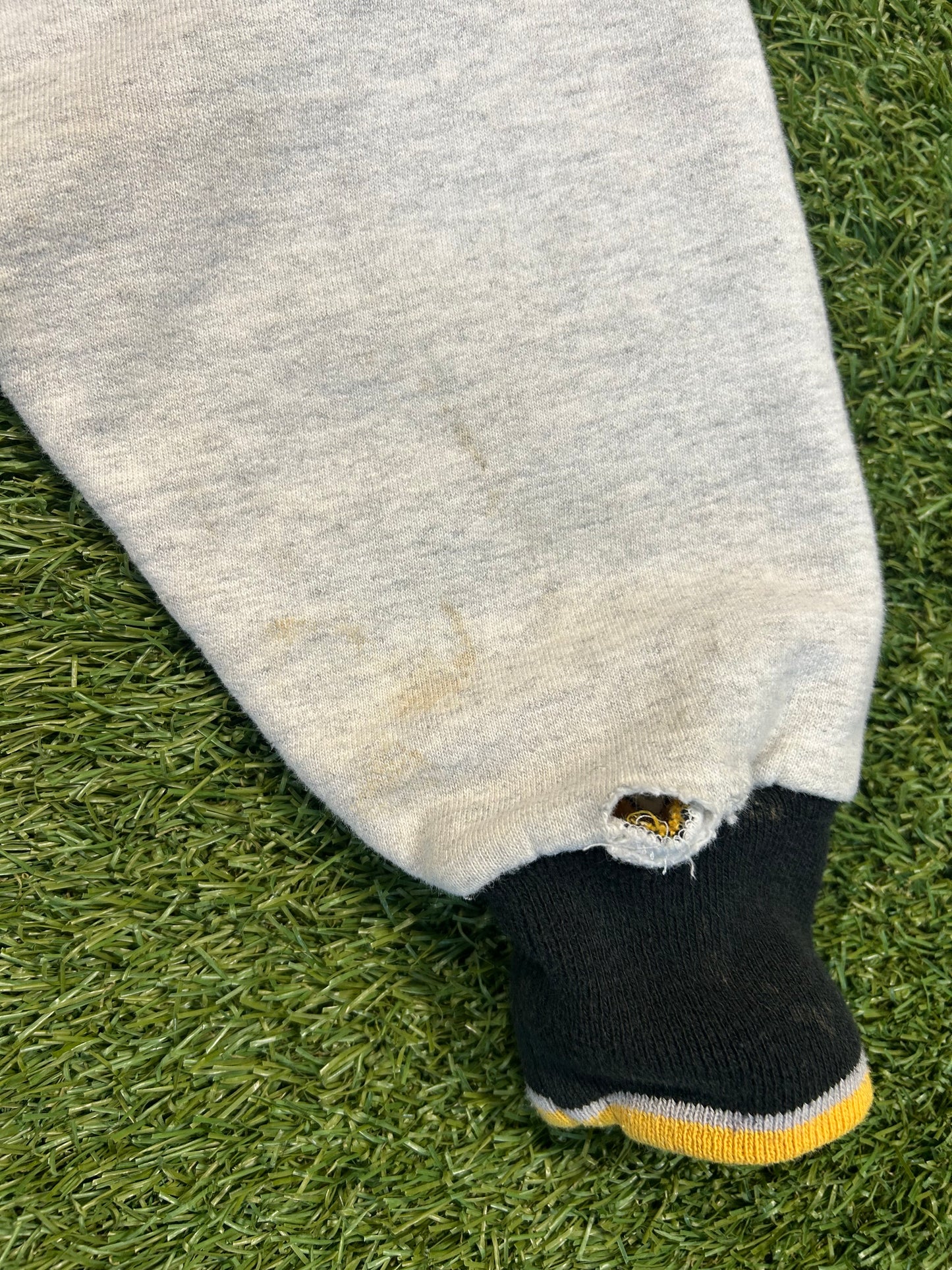 Vintage NFL Pittsburgh Steelers Big Embroidered Logo Crewneck