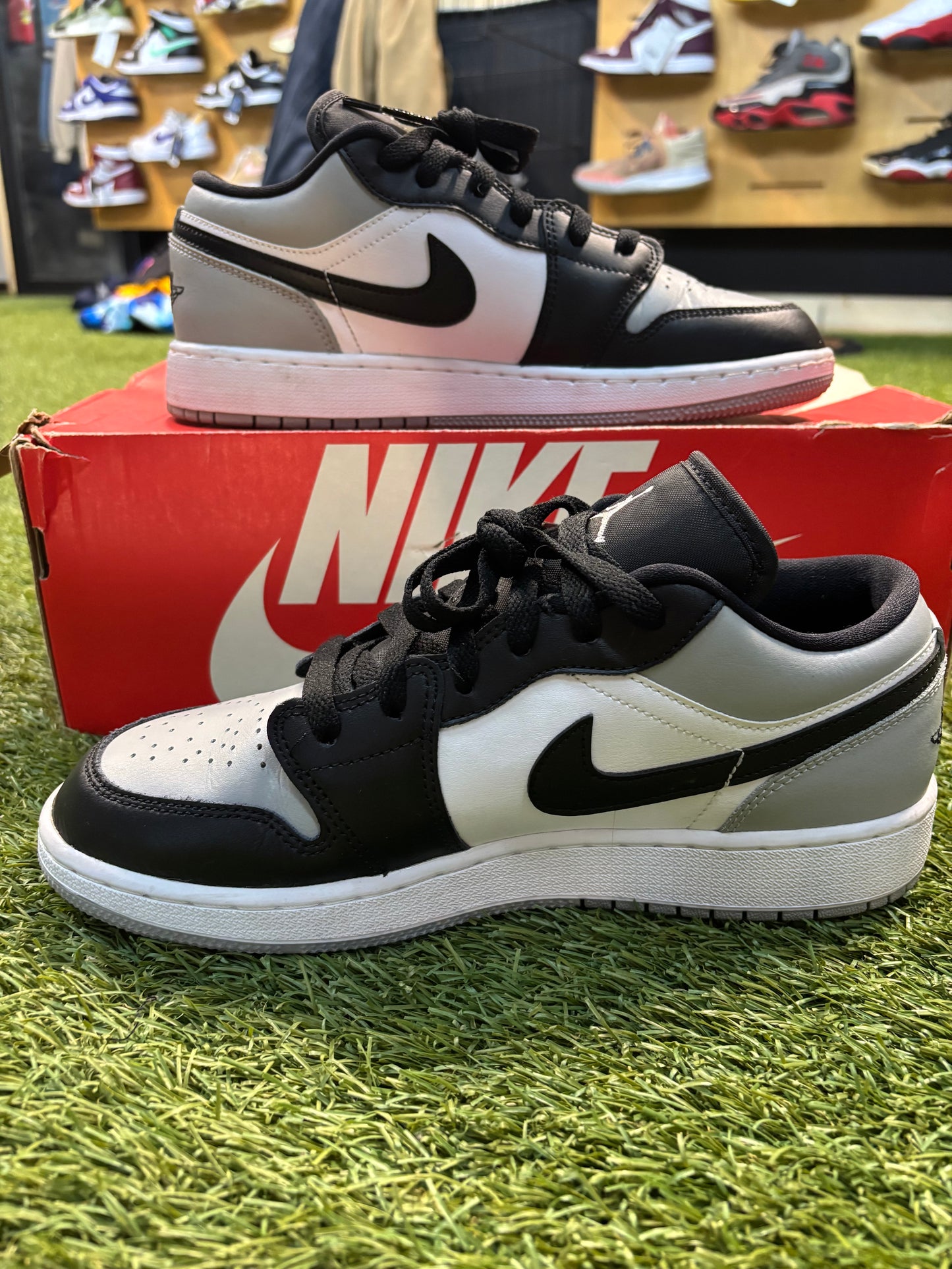 Jordan 1 baron low size 7y