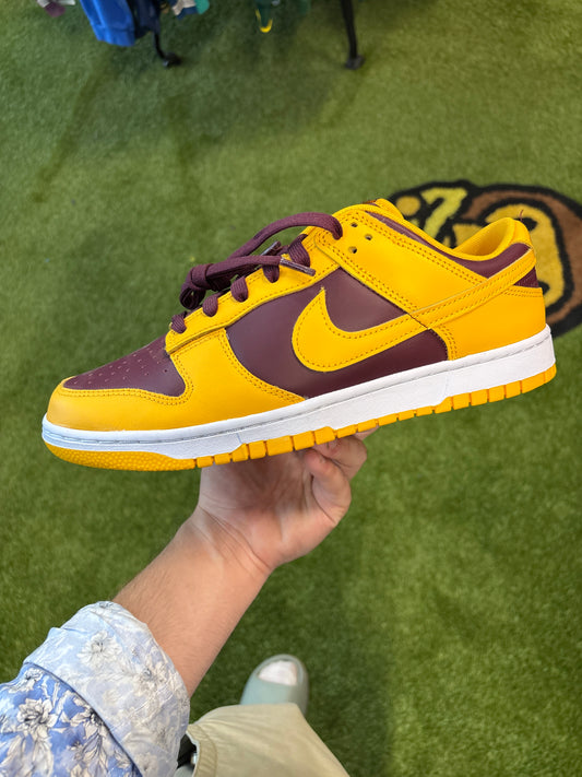 Nike dunk low Midas gold size 10