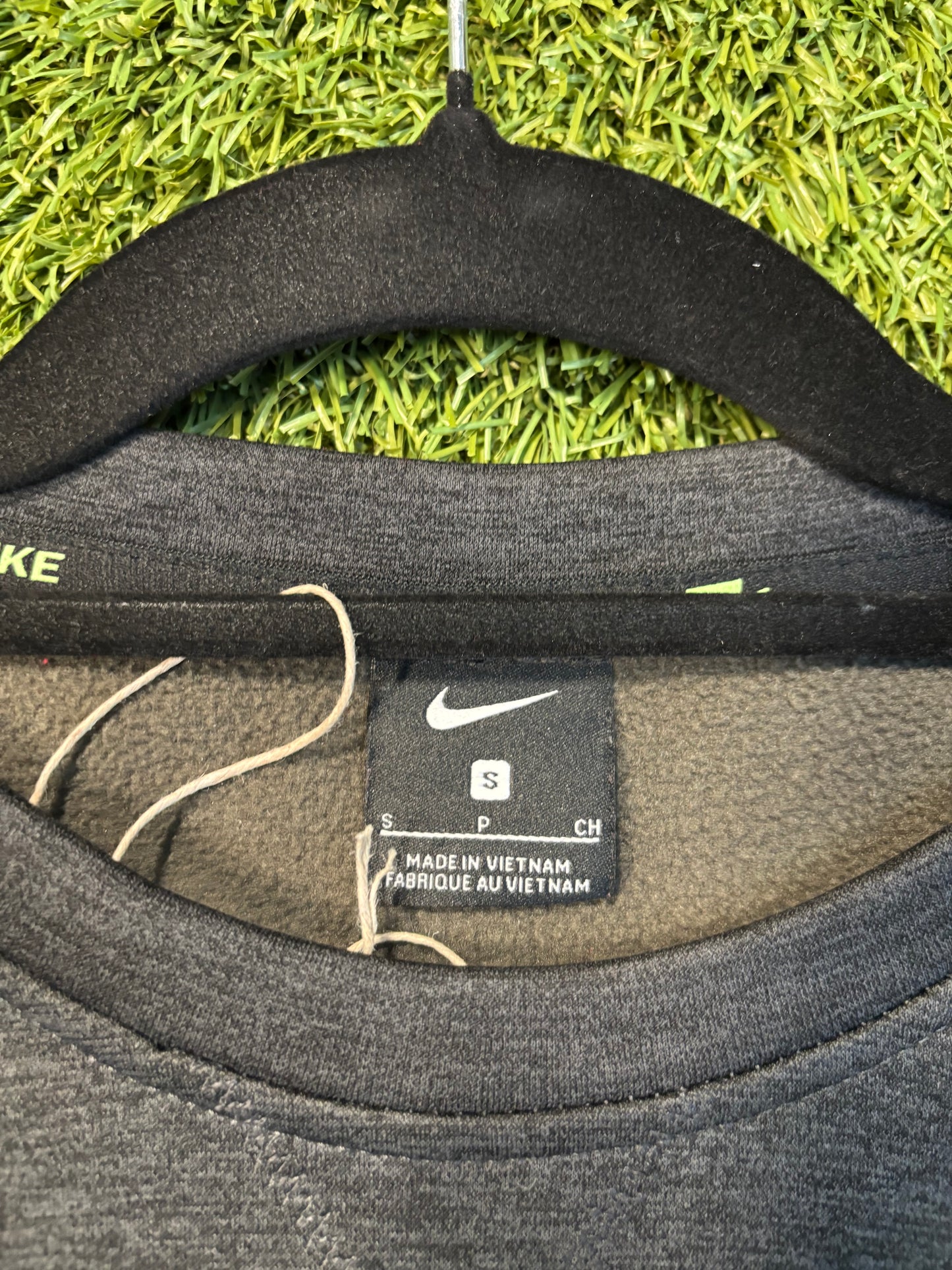 Dark Grey/Red/Lime Green Nike Sports Long Sleeve Size Small