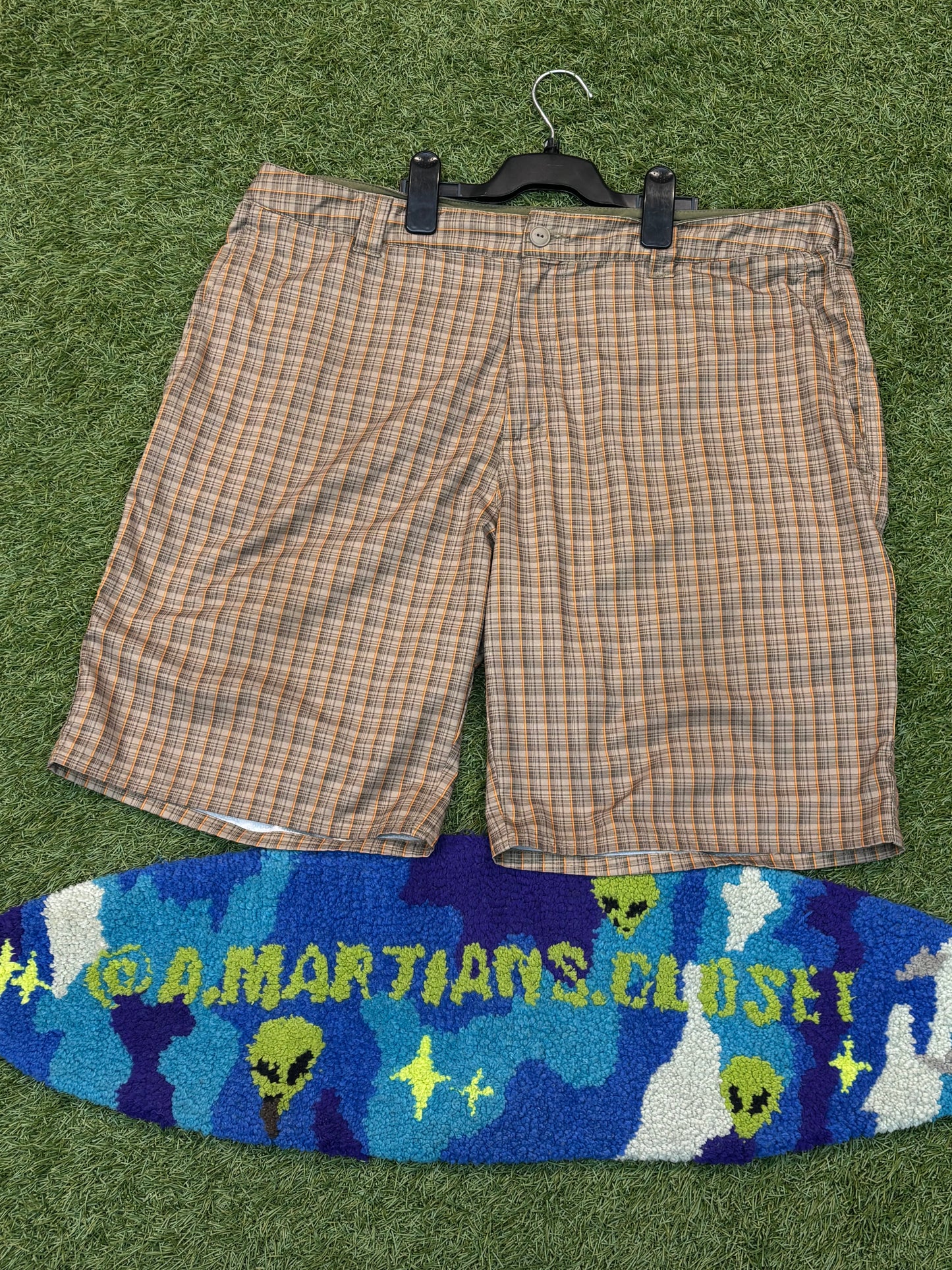 Men’s North Face Plaid Shorts