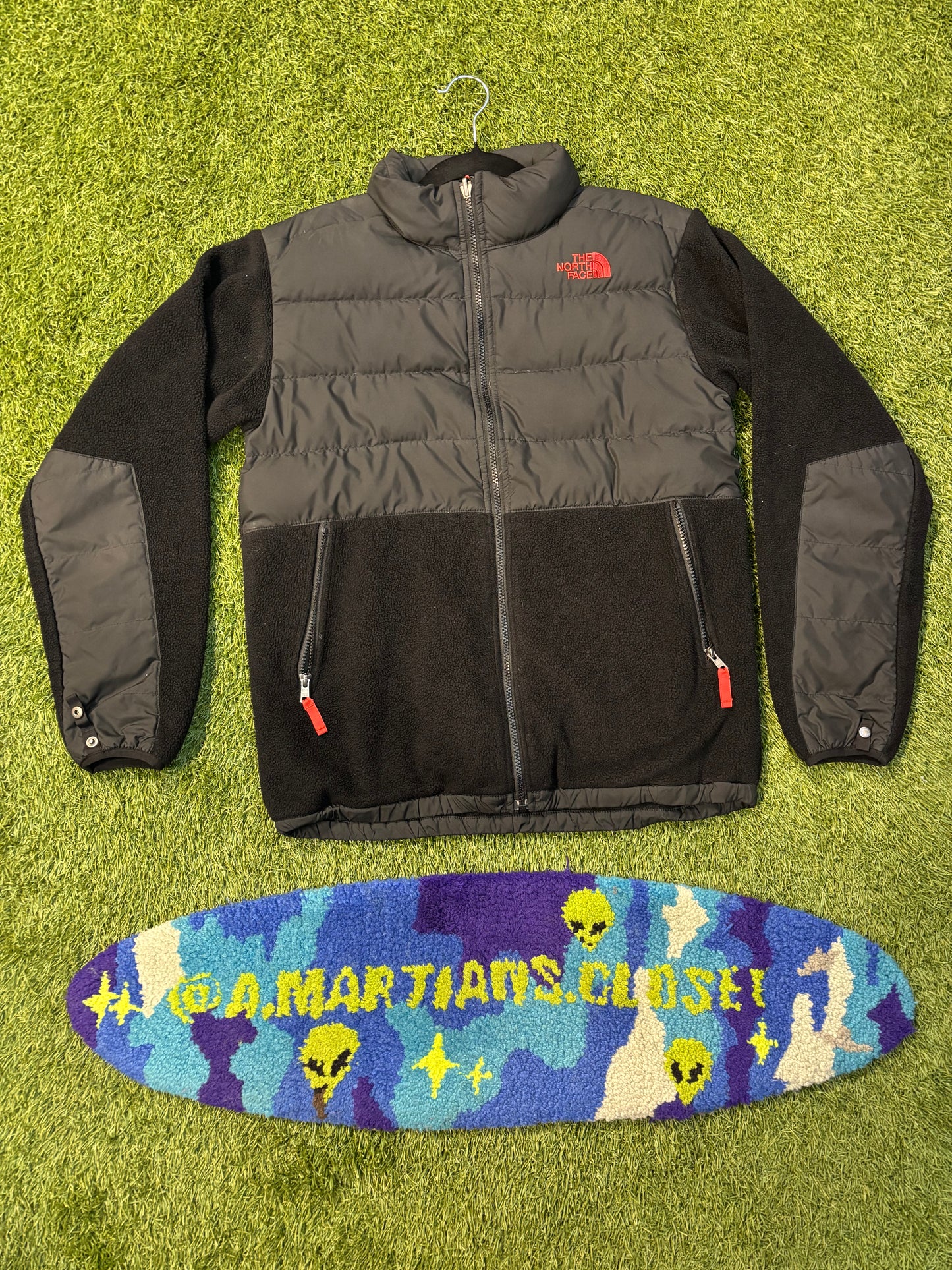 Black Puffer Style Fleece North Face Jacket Size Kids XL 18/20