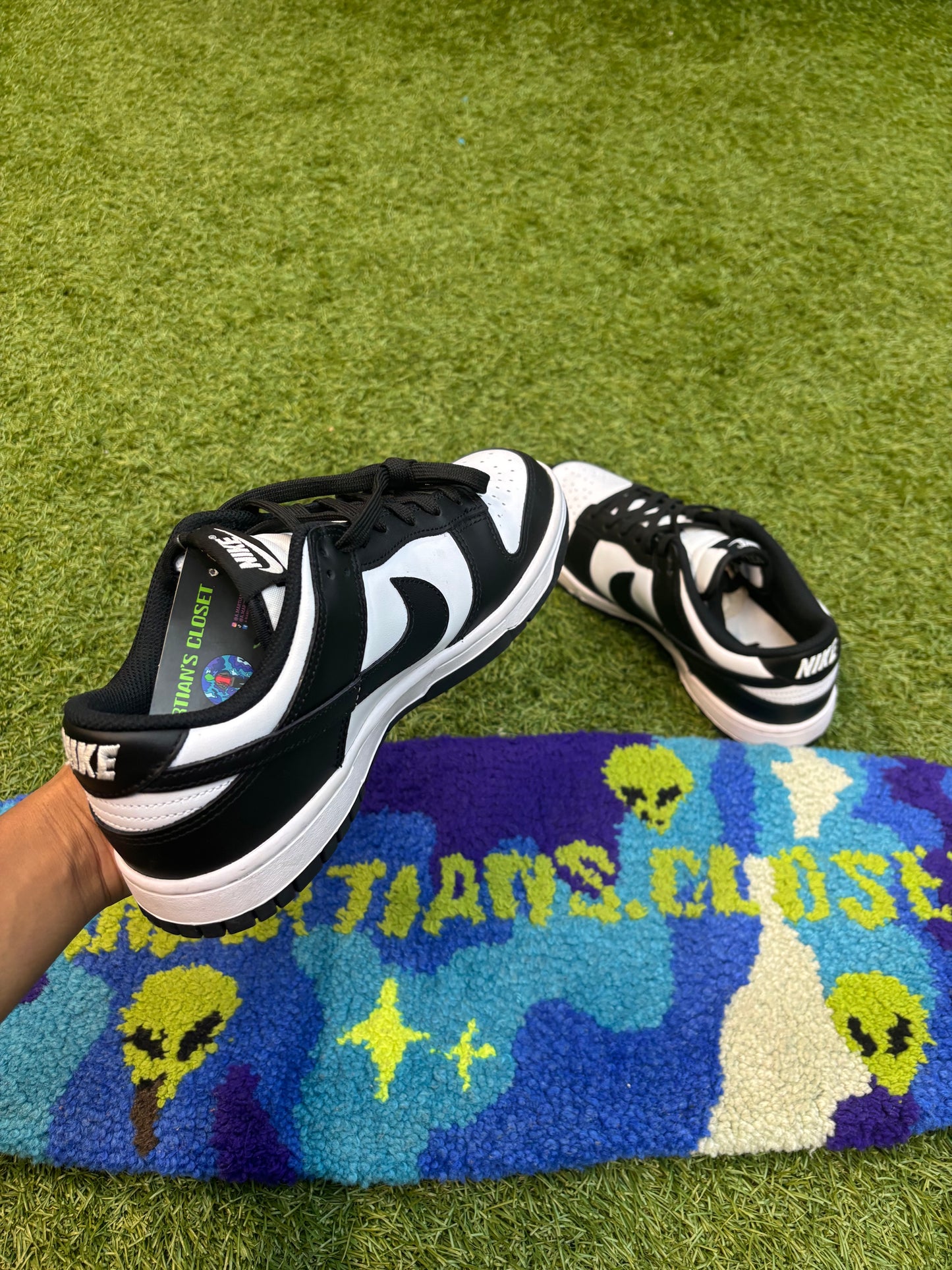 Nike Panda Dunks