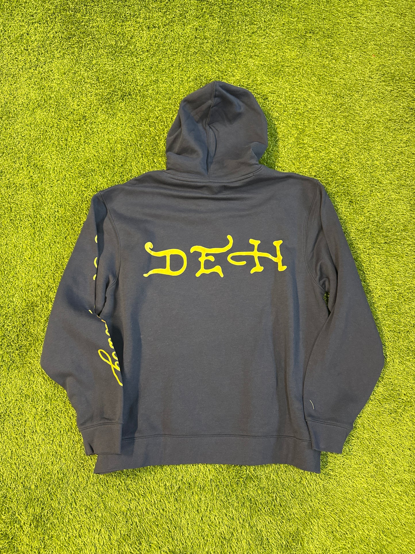 MODERN “ED HARDY” Y2K HOODIE