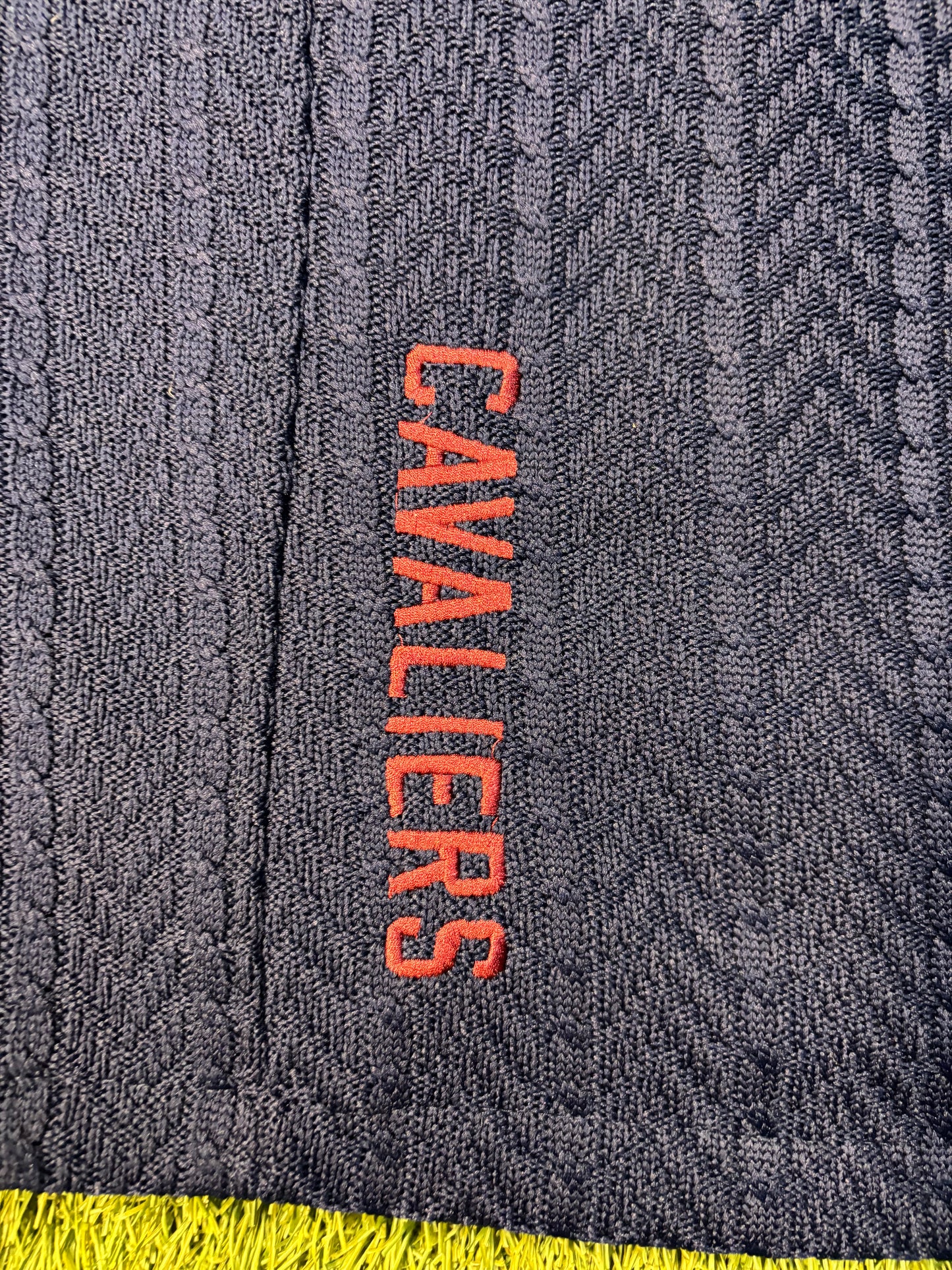 Womans Navy Blue Knitted Cleveland Cavaliers Jacket Size Small