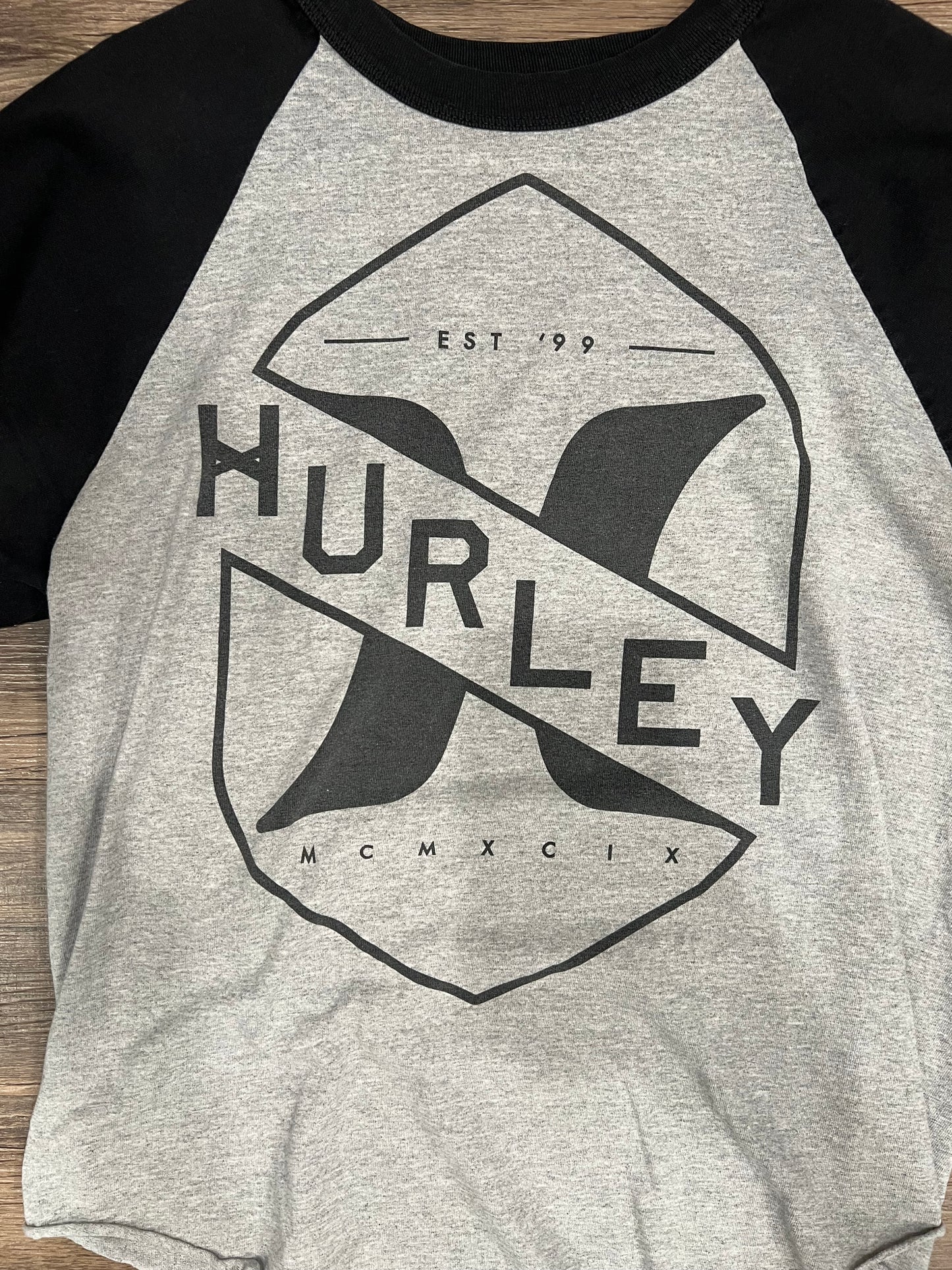 Hurley 3/4 Sleeve Tee