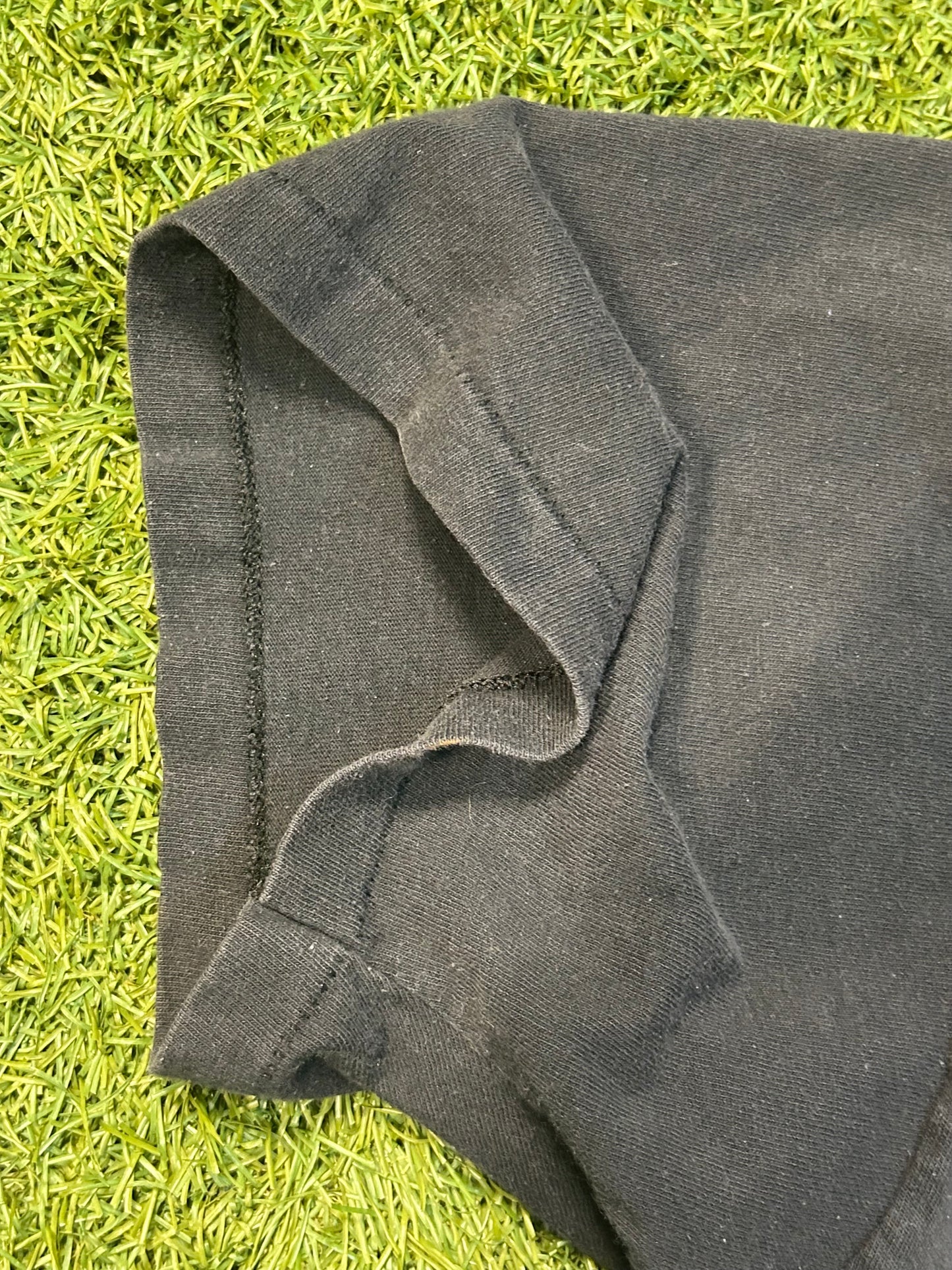 Vintage 90s Marlboro Front Pocket Tee