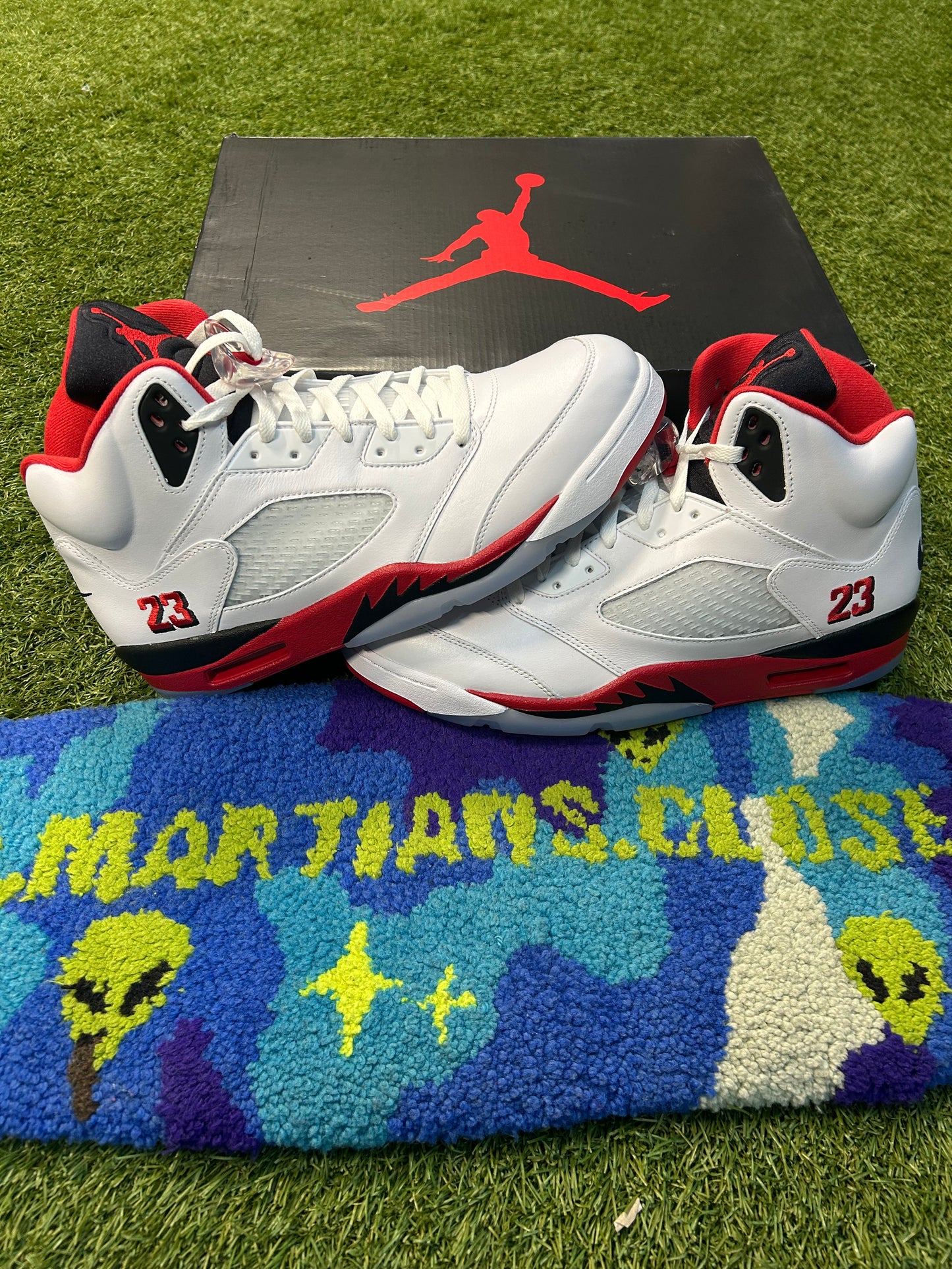 Jordan Retro 5 Fire Red Black Tongue(2025)