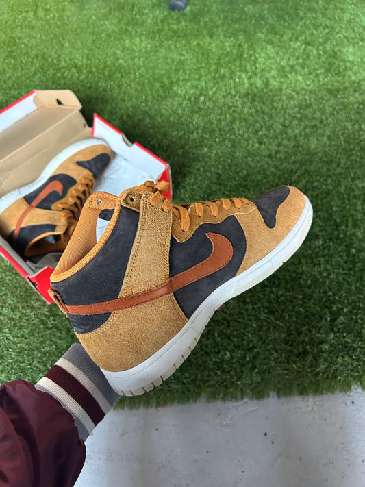 Nike Dunk High Premium Velvet Brown