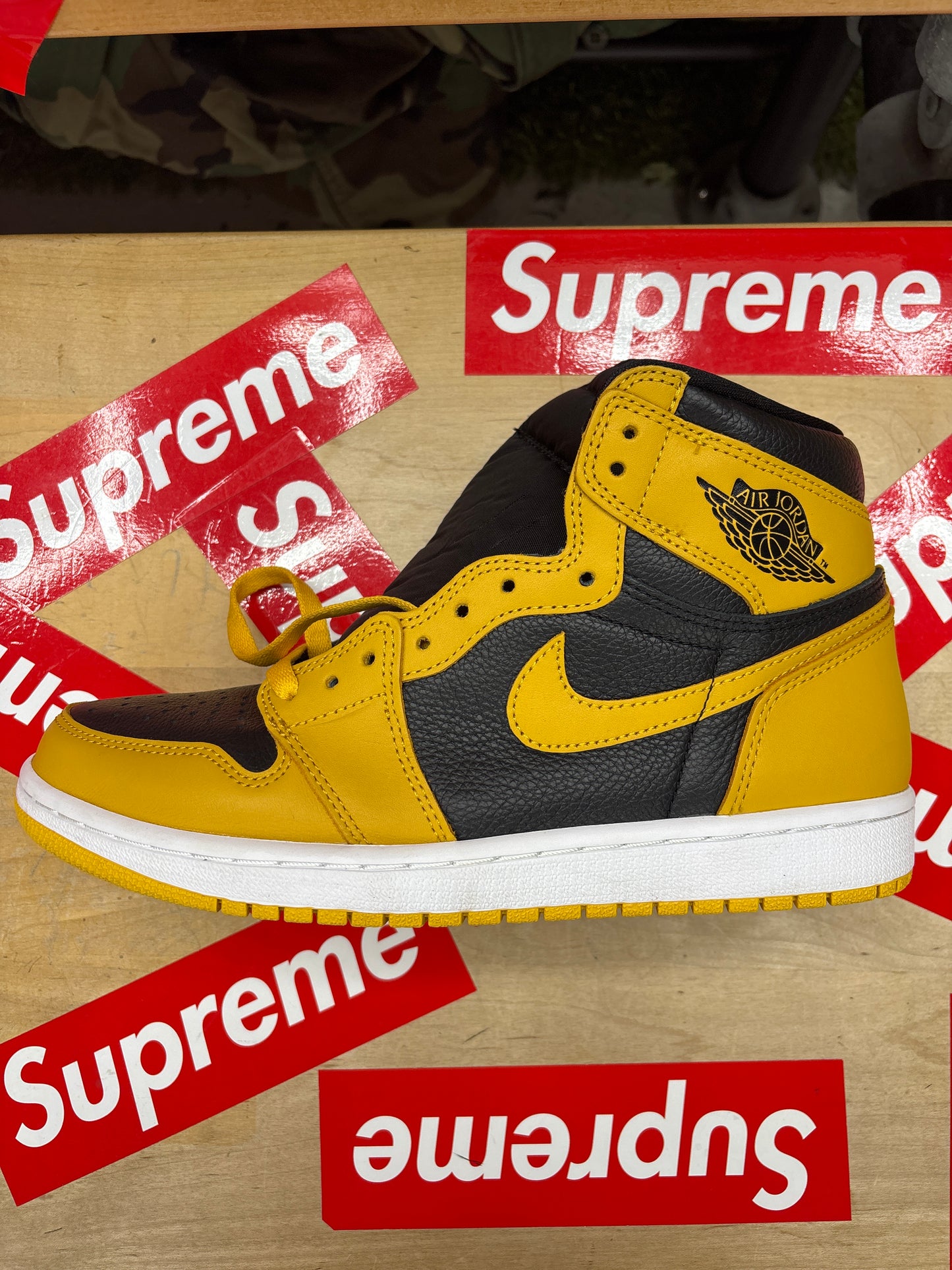 Air Jordan 1 High Pollen size 9 MT