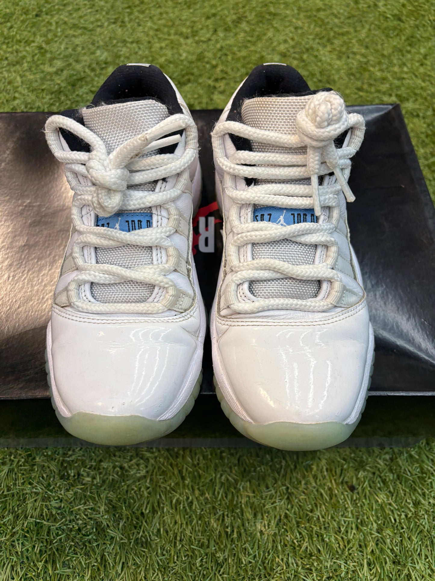 Jordan retro 11 legend blue low(Used)