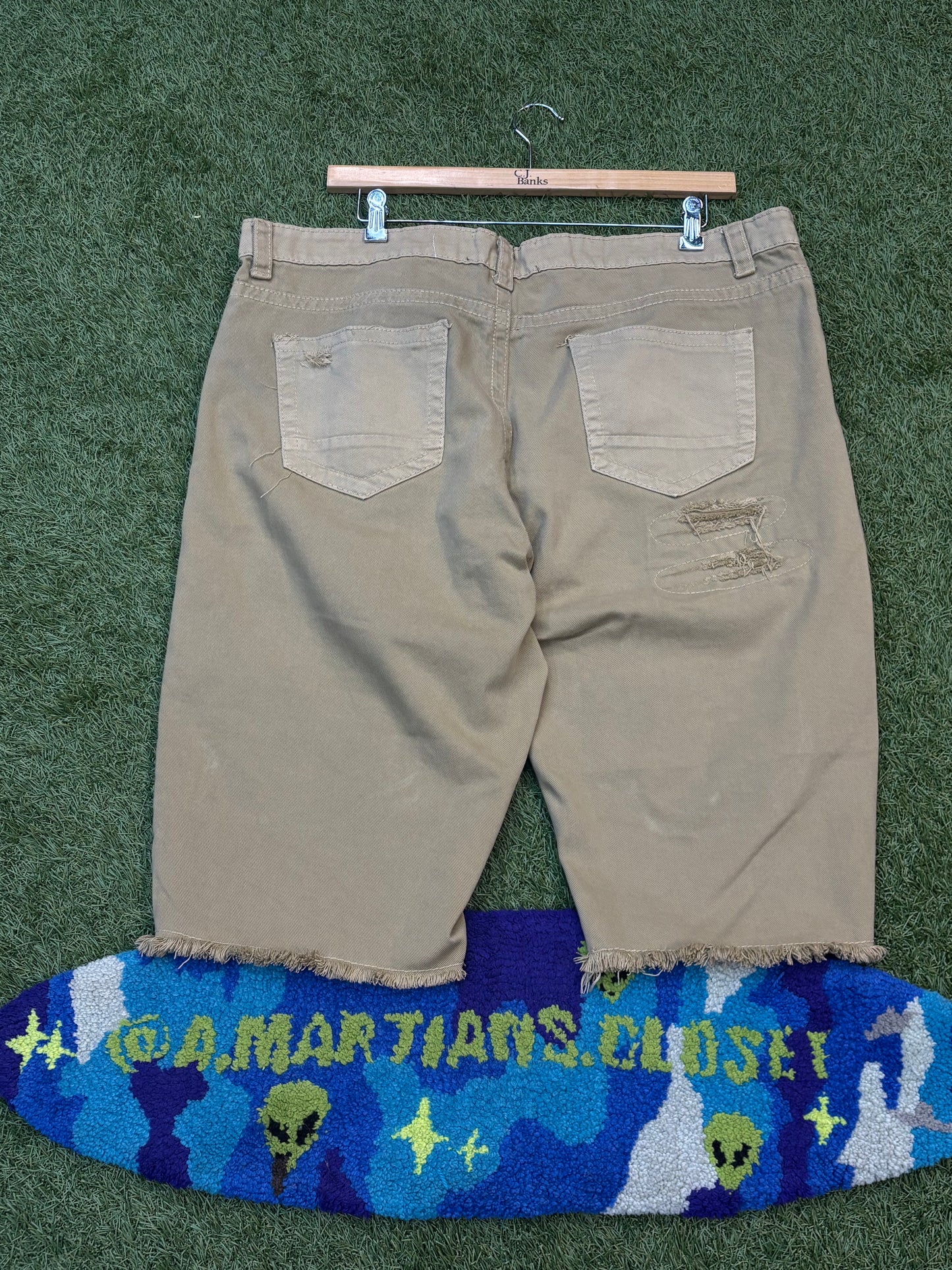 Smoke Rise Ripped Khaki Jorts
